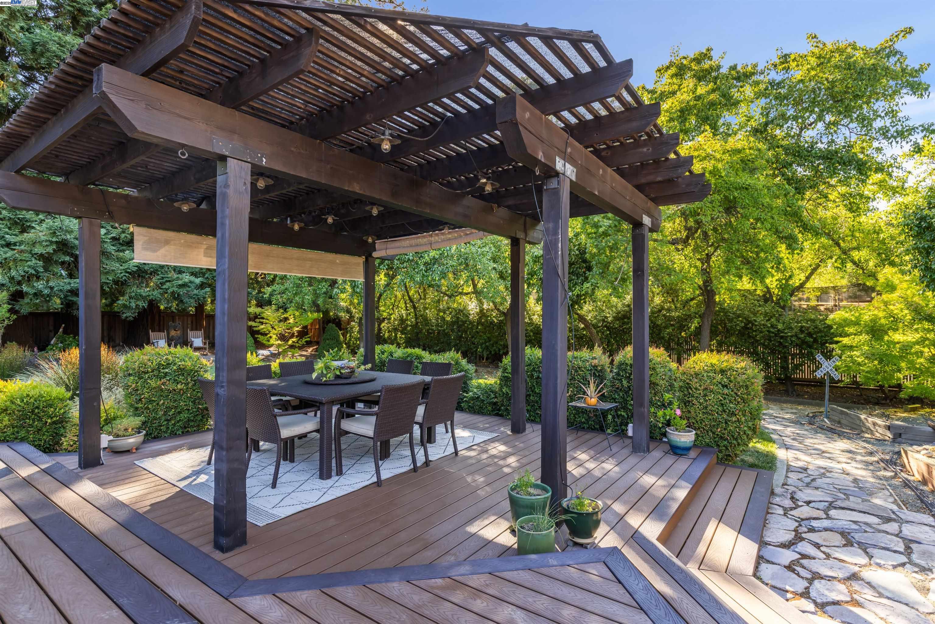 Detail Gallery Image 50 of 60 For 146 via Copla, Alamo,  CA 94507 - 5 Beds | 3 Baths