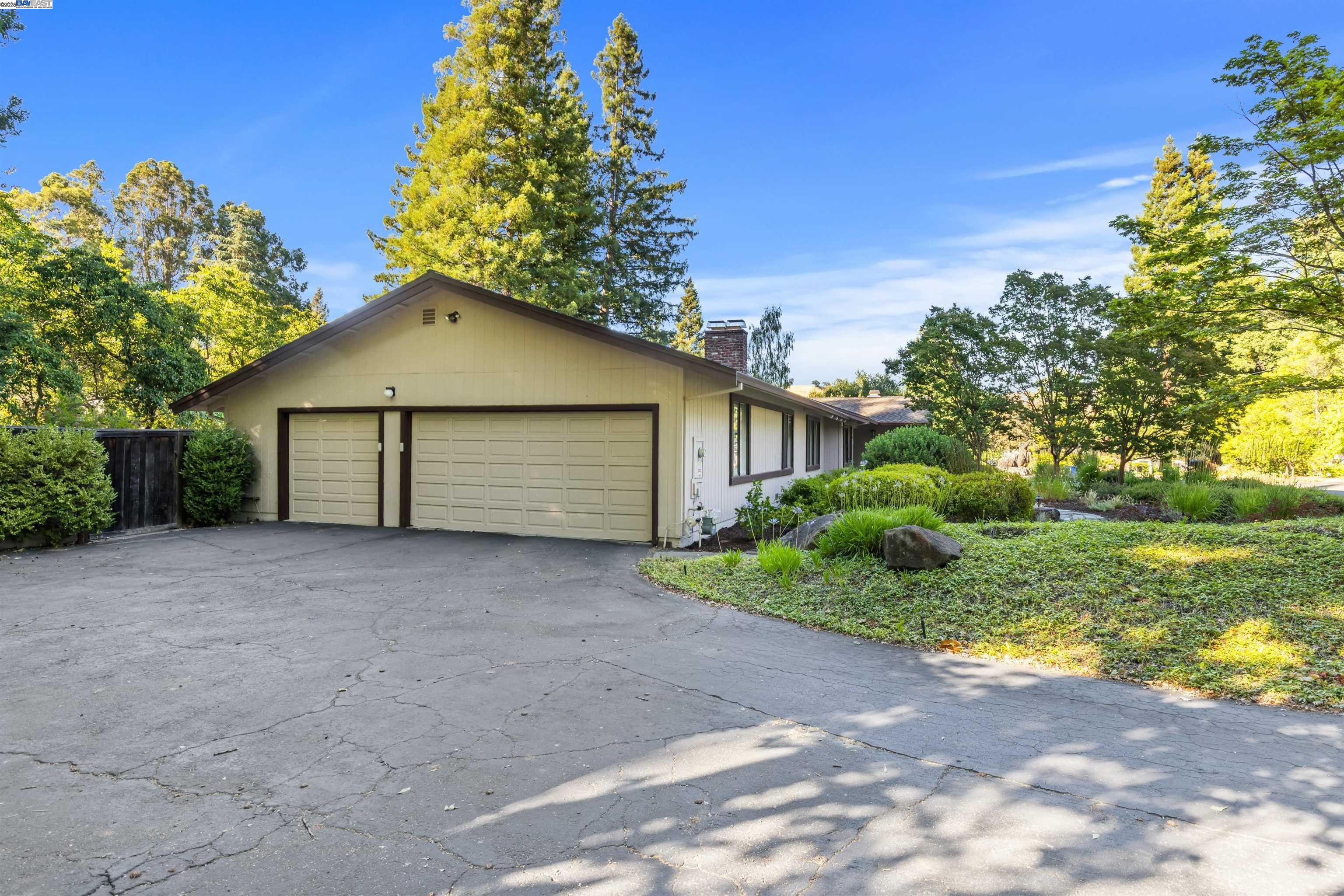 Detail Gallery Image 51 of 60 For 146 via Copla, Alamo,  CA 94507 - 5 Beds | 3 Baths