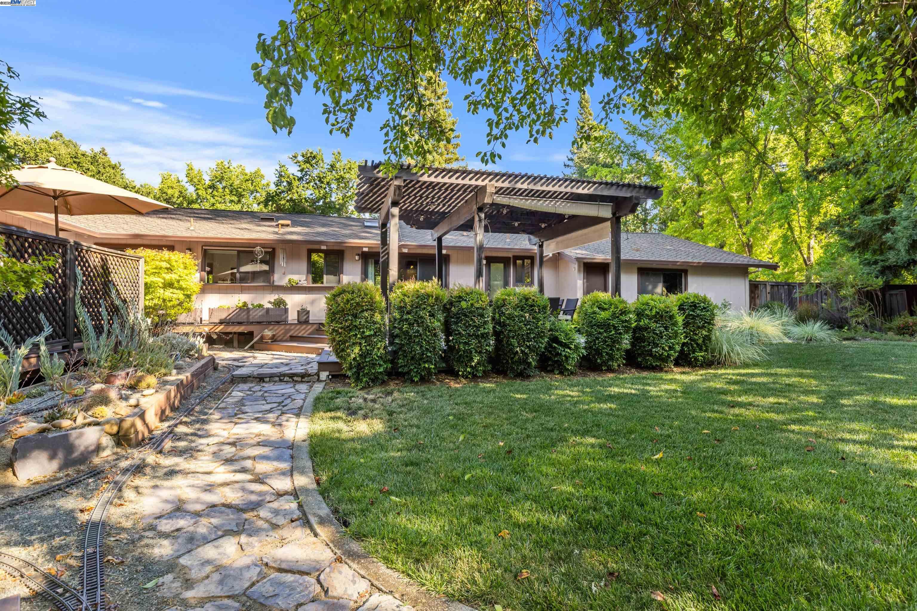 Detail Gallery Image 58 of 60 For 146 via Copla, Alamo,  CA 94507 - 5 Beds | 3 Baths