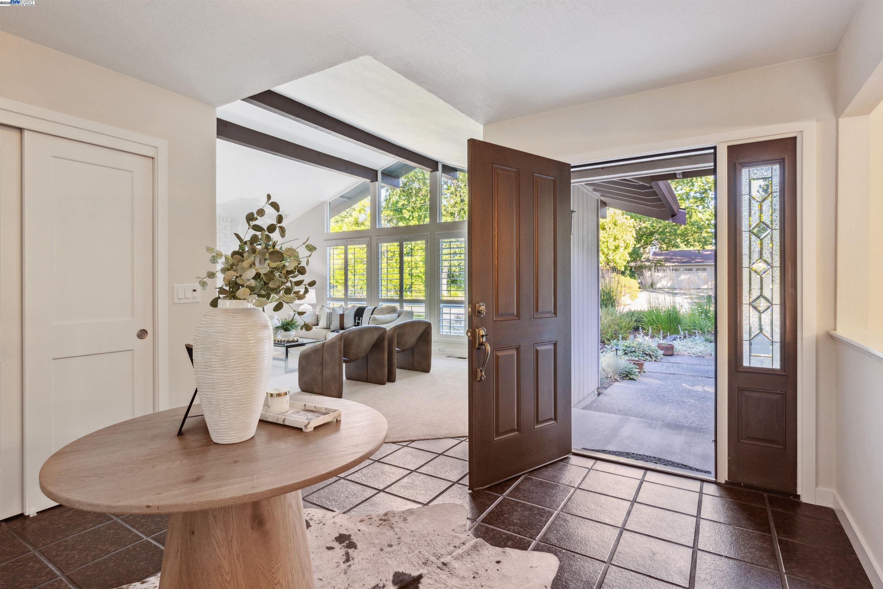 Detail Gallery Image 8 of 60 For 146 via Copla, Alamo,  CA 94507 - 5 Beds | 3 Baths