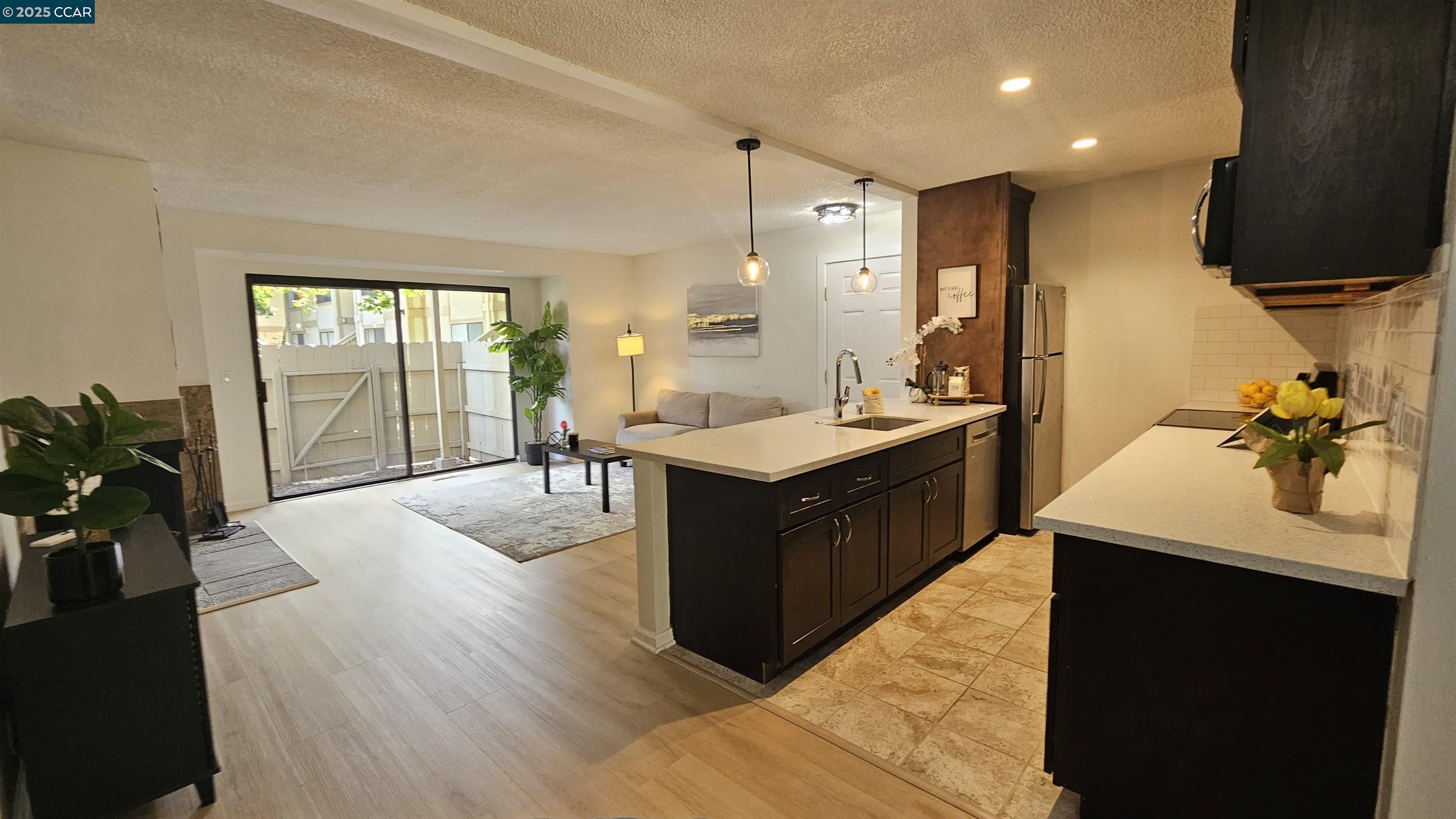 Detail Gallery Image 4 of 15 For 3764 via Verdi, Richmond,  CA 94803 - 2 Beds | 1 Baths