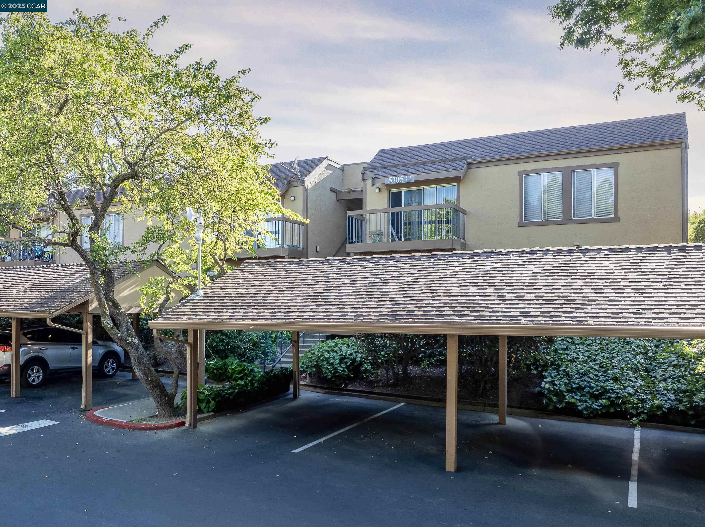 Detail Gallery Image 12 of 18 For 5305 Ridgeview Cir #8,  El Sobrante,  CA 94803 - 1 Beds | 1 Baths