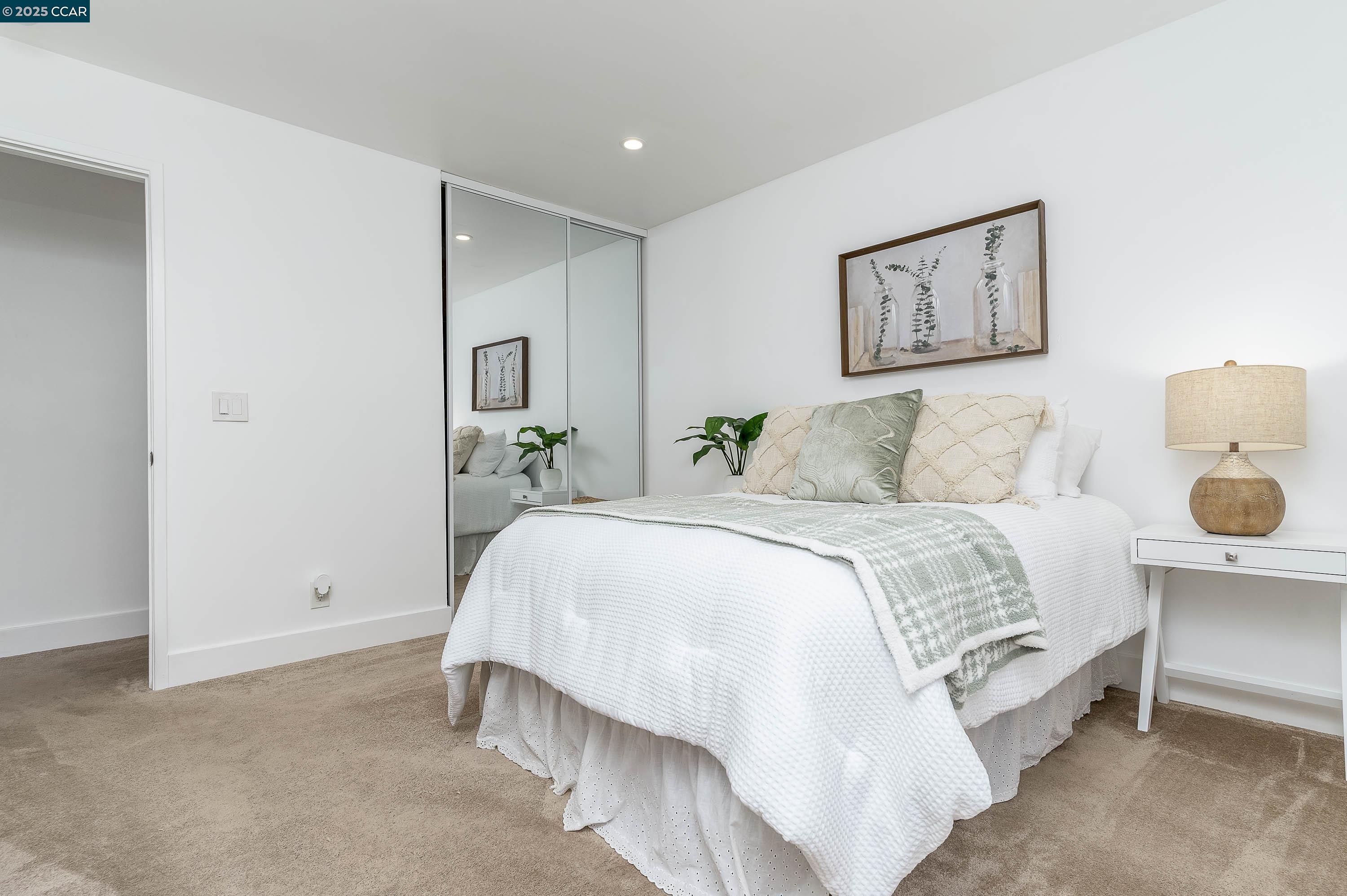 Detail Gallery Image 8 of 18 For 5305 Ridgeview Cir #8,  El Sobrante,  CA 94803 - 1 Beds | 1 Baths