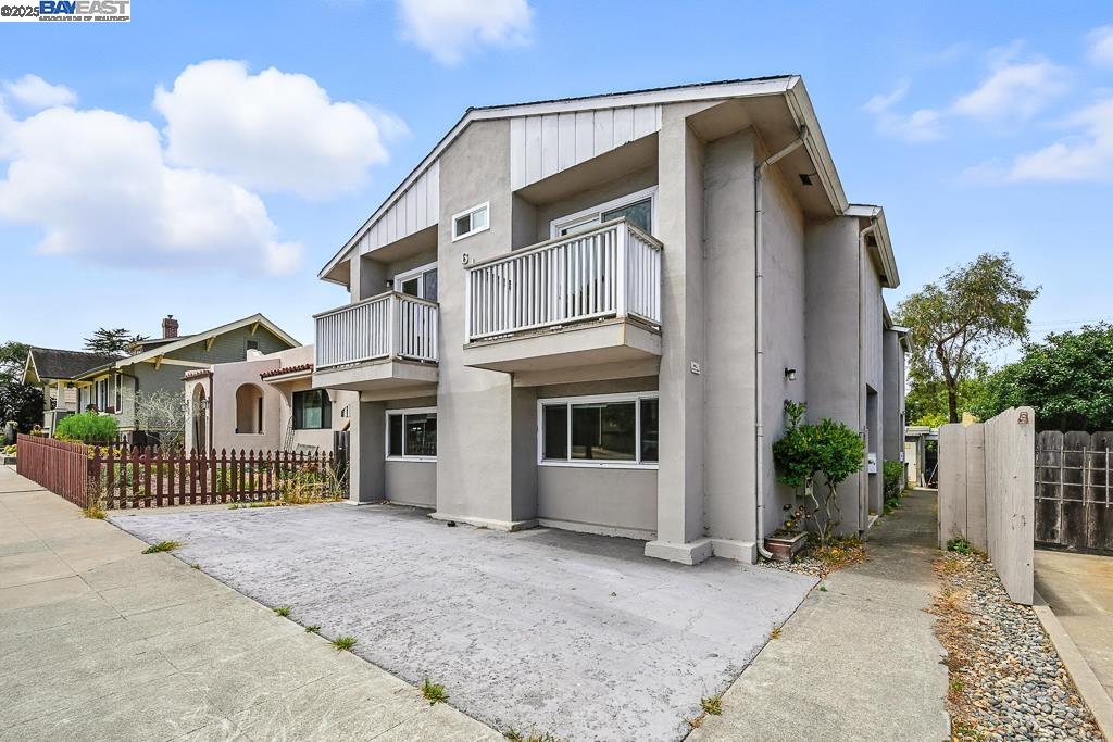 Detail Gallery Image 2 of 58 For 618 Forest Ave, Pacific Grove,  CA 93950 - – Beds | – Baths