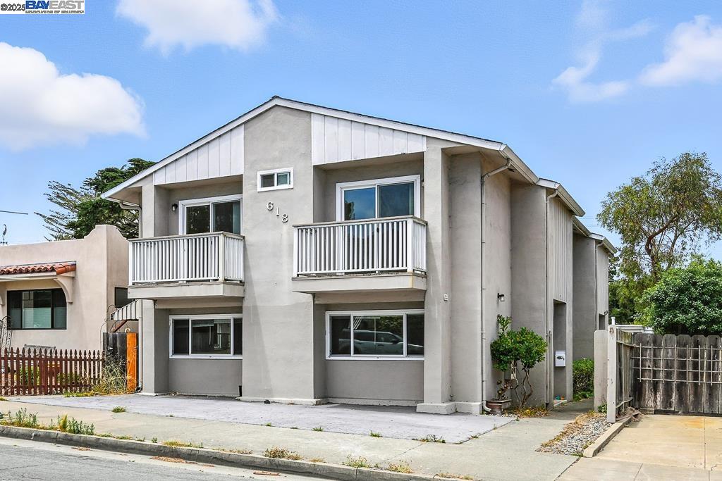 Detail Gallery Image 4 of 58 For 618 Forest Ave, Pacific Grove,  CA 93950 - – Beds | – Baths