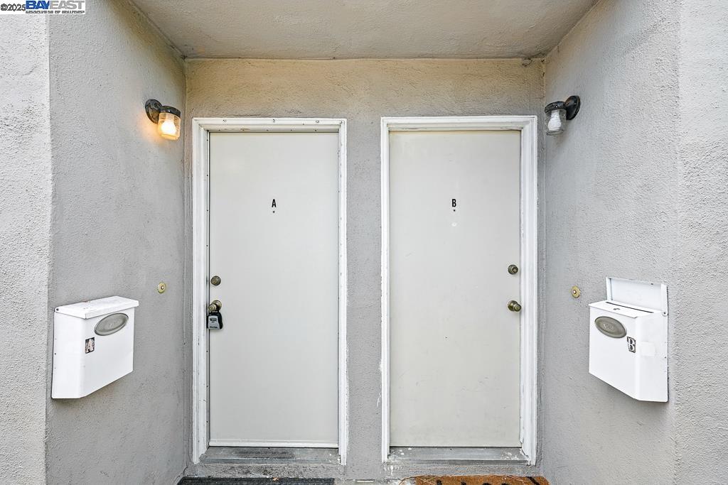 Detail Gallery Image 8 of 58 For 618 Forest Ave, Pacific Grove,  CA 93950 - – Beds | – Baths