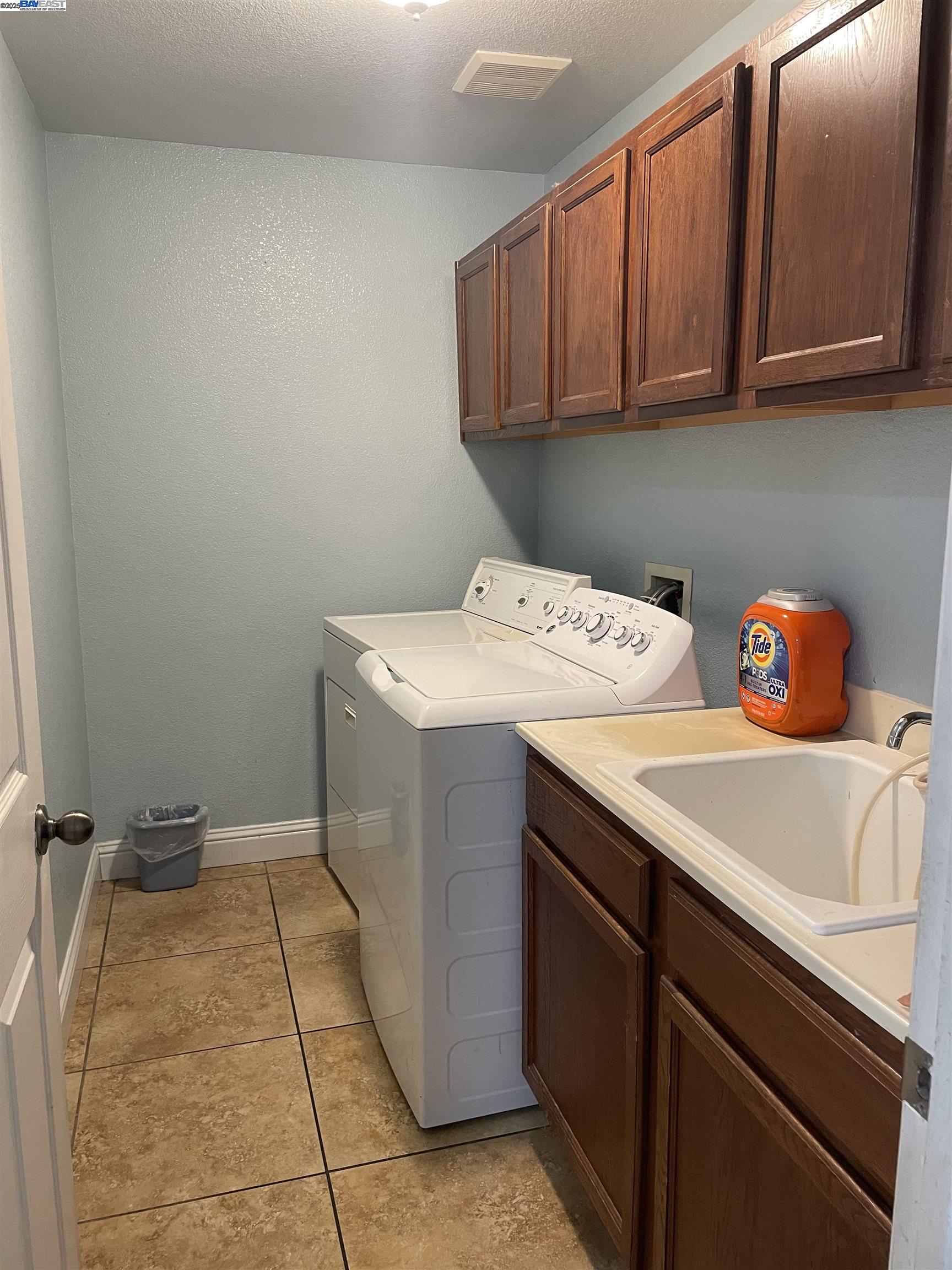 Detail Gallery Image 19 of 24 For 3920 Deshler Ln, Stockton,  CA 95206 - 3 Beds | 2 Baths