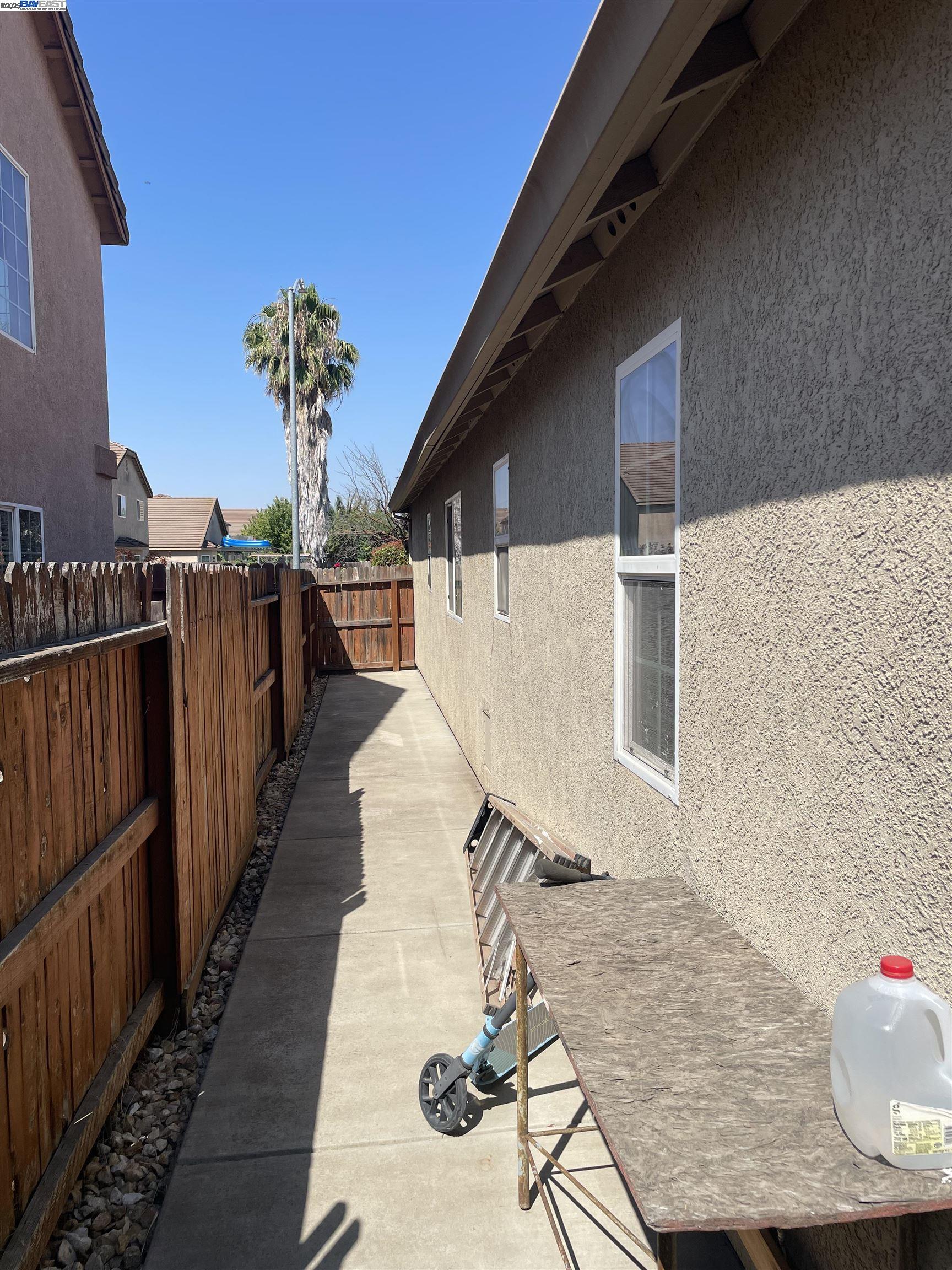 Detail Gallery Image 24 of 24 For 3920 Deshler Ln, Stockton,  CA 95206 - 3 Beds | 2 Baths