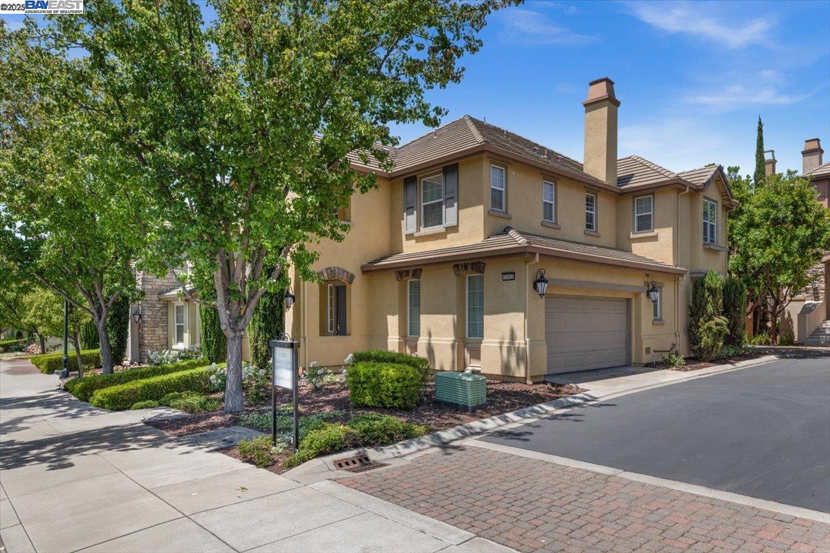 Detail Gallery Image 2 of 60 For 3565 Rimini Ln, Dublin,  CA 94568 - 4 Beds | 3 Baths