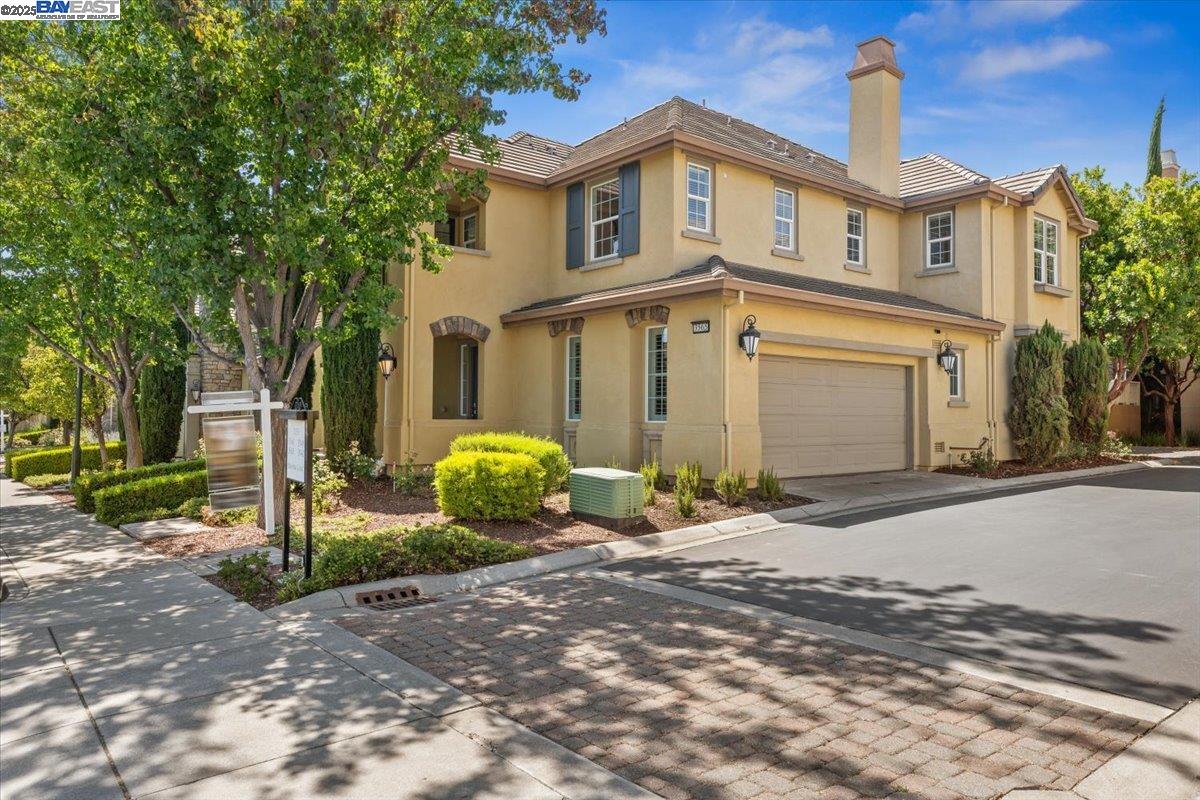 Detail Gallery Image 3 of 60 For 3565 Rimini Ln, Dublin,  CA 94568 - 4 Beds | 3 Baths