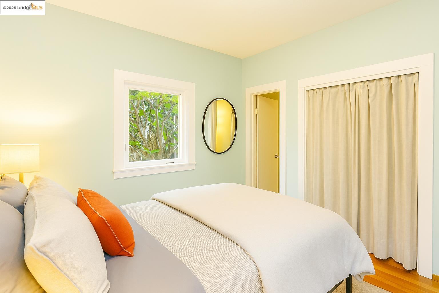 Detail Gallery Image 16 of 25 For 1130 Derby St, Berkeley,  CA 94702 - 1 Beds | 1 Baths
