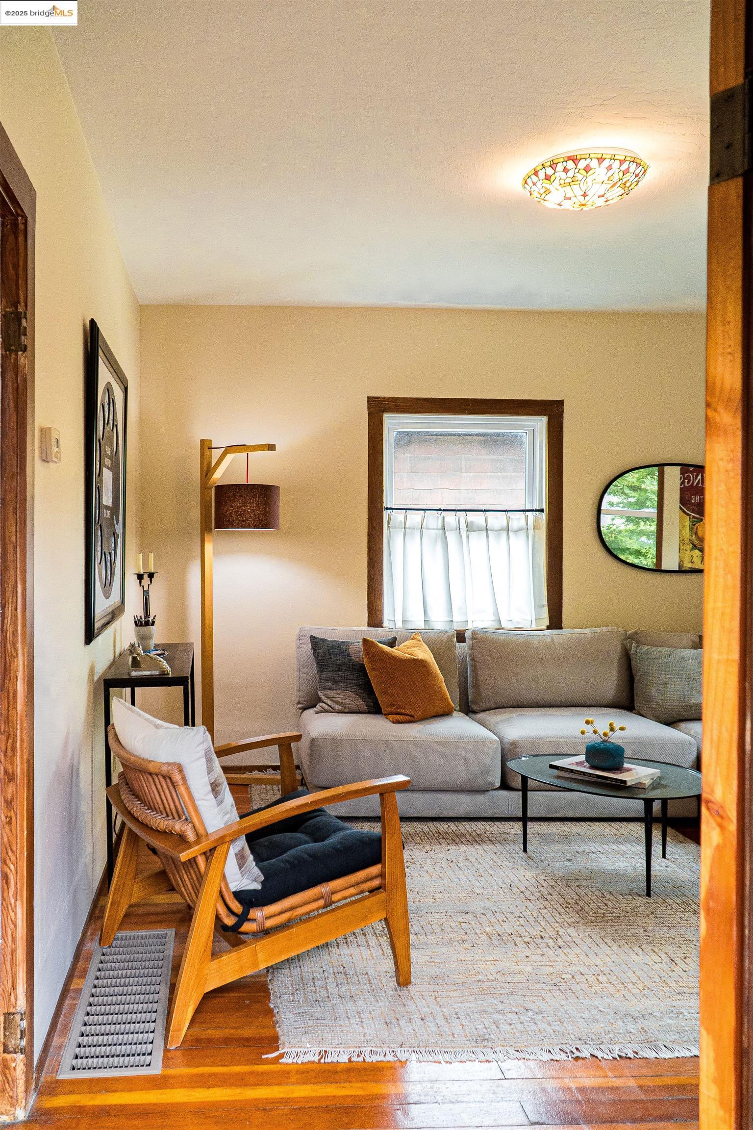 Detail Gallery Image 5 of 25 For 1130 Derby St, Berkeley,  CA 94702 - 1 Beds | 1 Baths