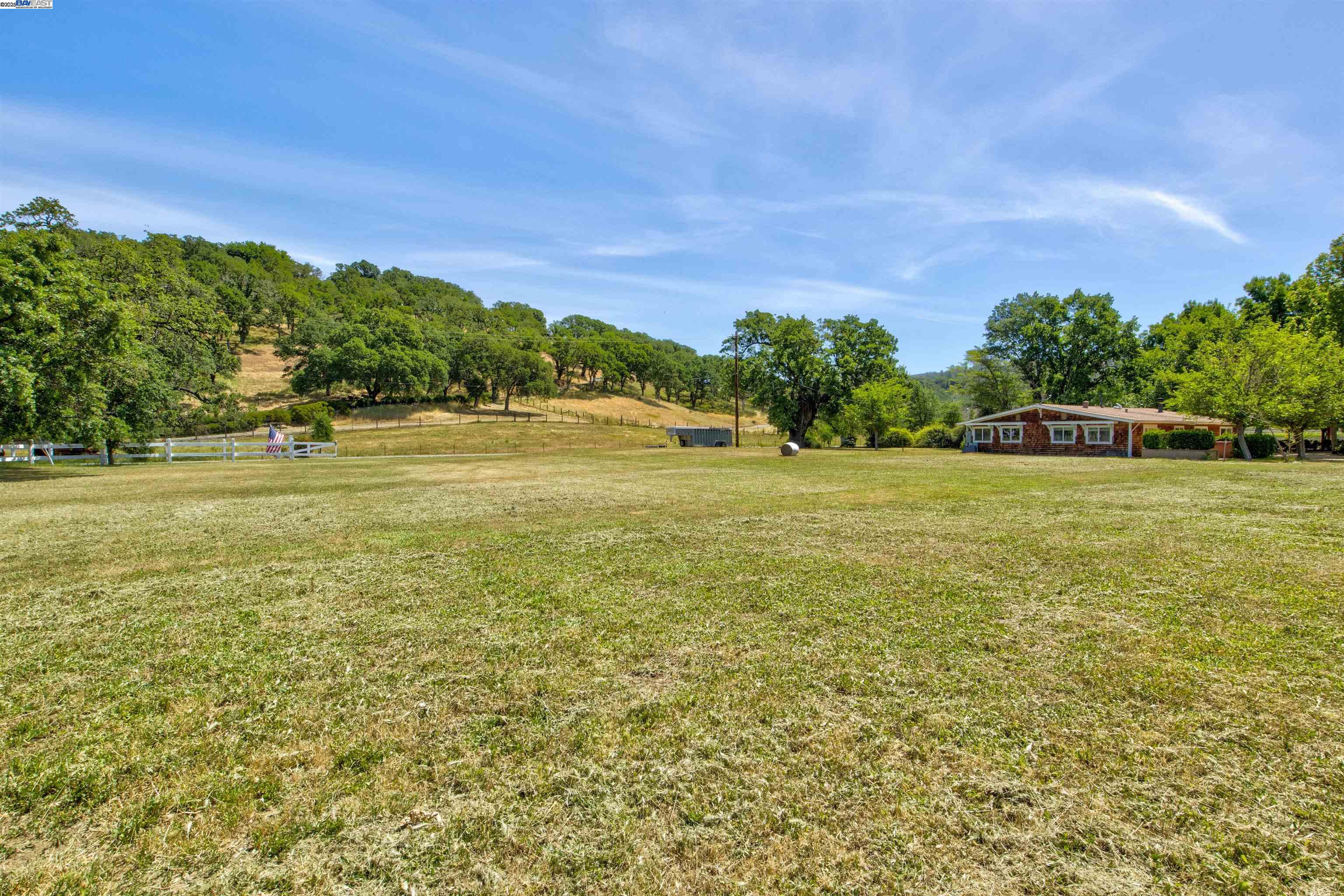 Detail Gallery Image 24 of 32 For 2051 Dollarhide Rd, Saint Helena,  CA 94574 - 2 Beds | 1 Baths