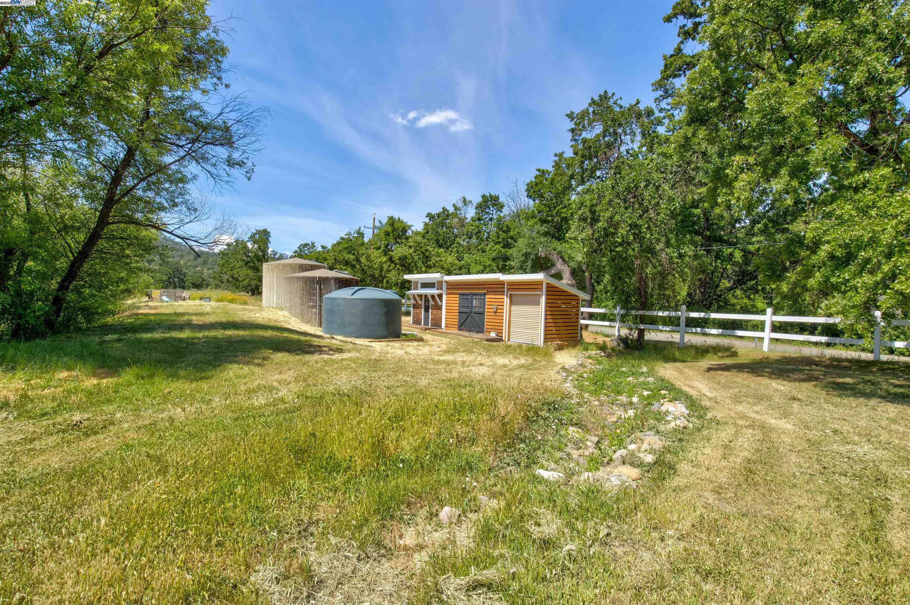 Detail Gallery Image 25 of 32 For 2051 Dollarhide Rd, Saint Helena,  CA 94574 - 2 Beds | 1 Baths
