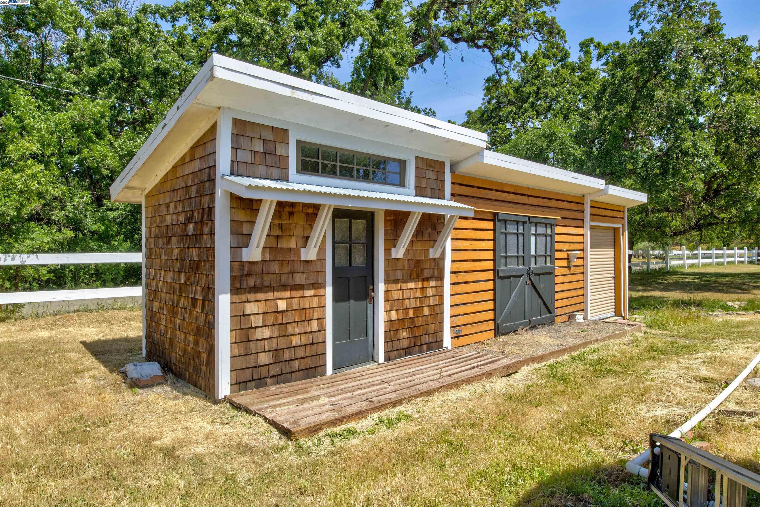 Detail Gallery Image 26 of 32 For 2051 Dollarhide Rd, Saint Helena,  CA 94574 - 2 Beds | 1 Baths