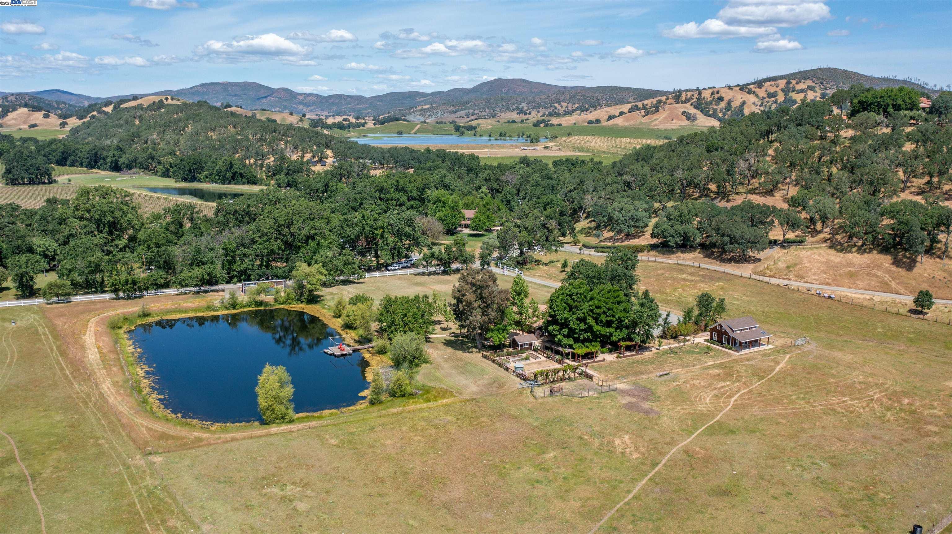 Detail Gallery Image 28 of 32 For 2051 Dollarhide Rd, Saint Helena,  CA 94574 - 2 Beds | 1 Baths