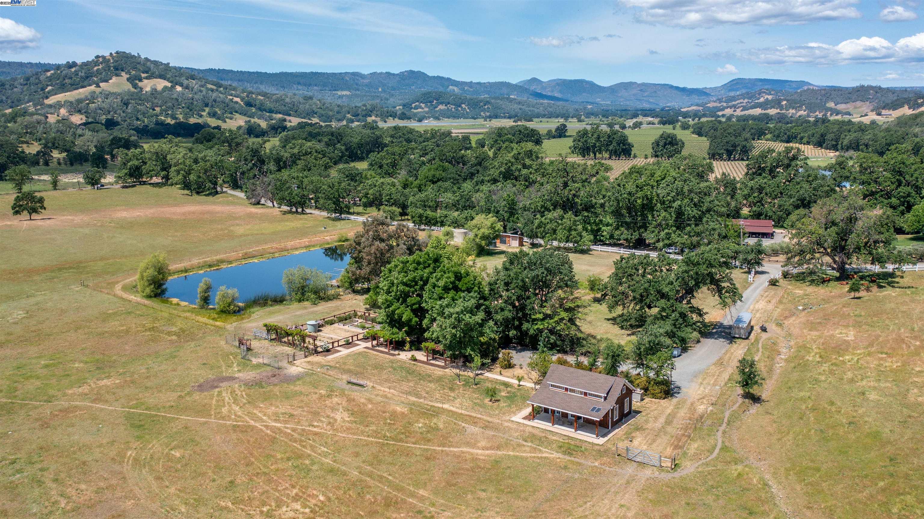 Detail Gallery Image 29 of 32 For 2051 Dollarhide Rd, Saint Helena,  CA 94574 - 2 Beds | 1 Baths