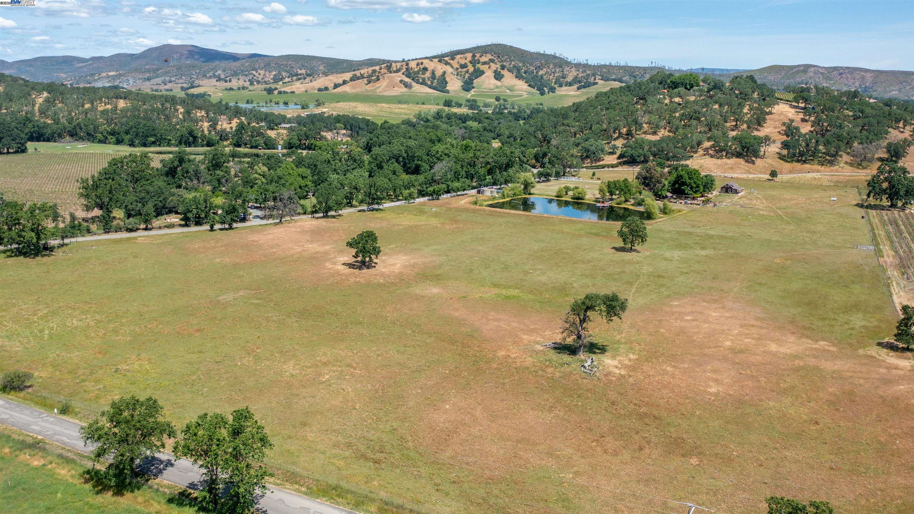 Detail Gallery Image 31 of 32 For 2051 Dollarhide Rd, Saint Helena,  CA 94574 - 2 Beds | 1 Baths
