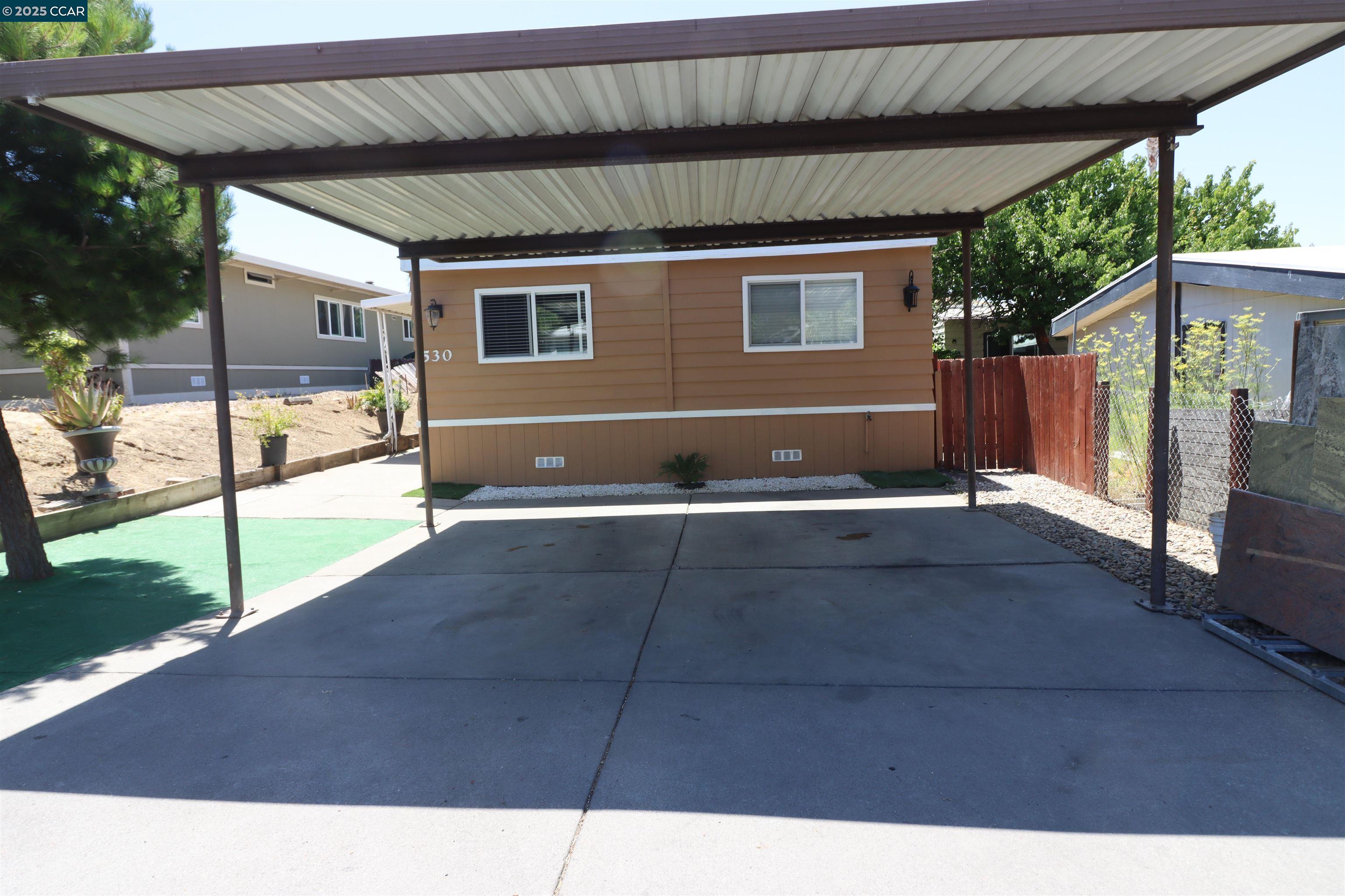 Detail Gallery Image 1 of 23 For 530 Captains Ct, Bay Point,  CA 94565 - 4 Beds | 2 Baths