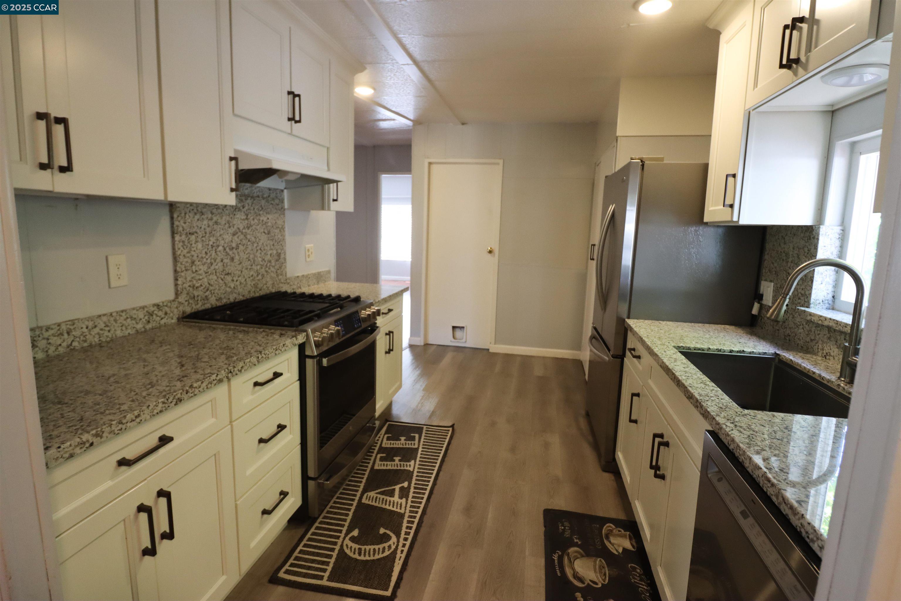 Detail Gallery Image 6 of 23 For 530 Captains Ct, Bay Point,  CA 94565 - 4 Beds | 2 Baths