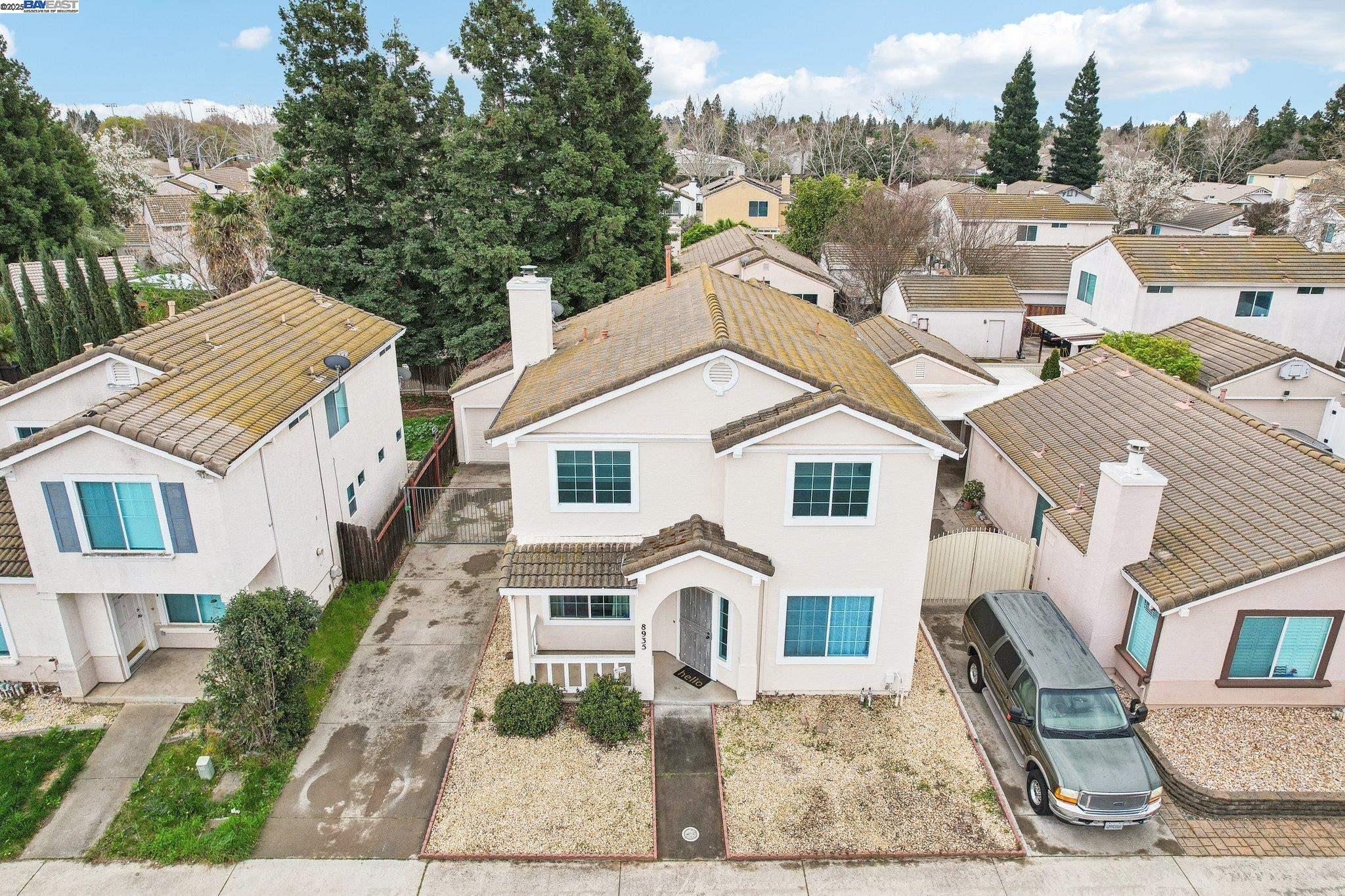 Detail Gallery Image 2 of 35 For 8935 Cypress View Way, Elk Grove,  CA 95758 - 4 Beds | 2/1 Baths
