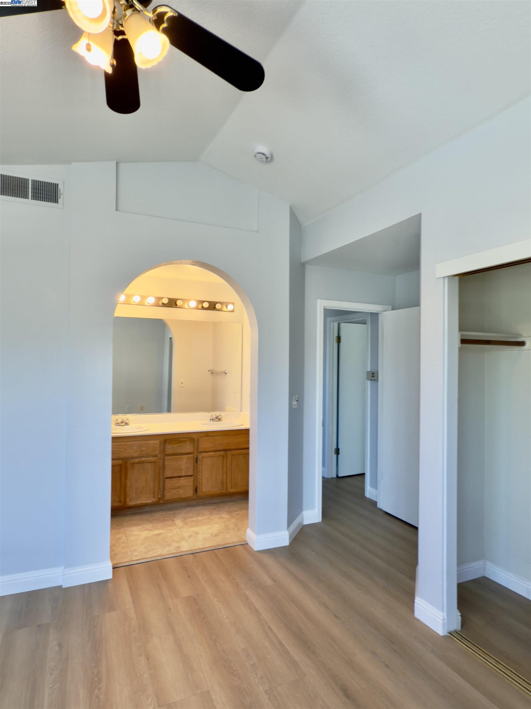 Detail Gallery Image 19 of 39 For 8935 Cypress View Way, Elk Grove,  CA 95758 - 4 Beds | 2/1 Baths