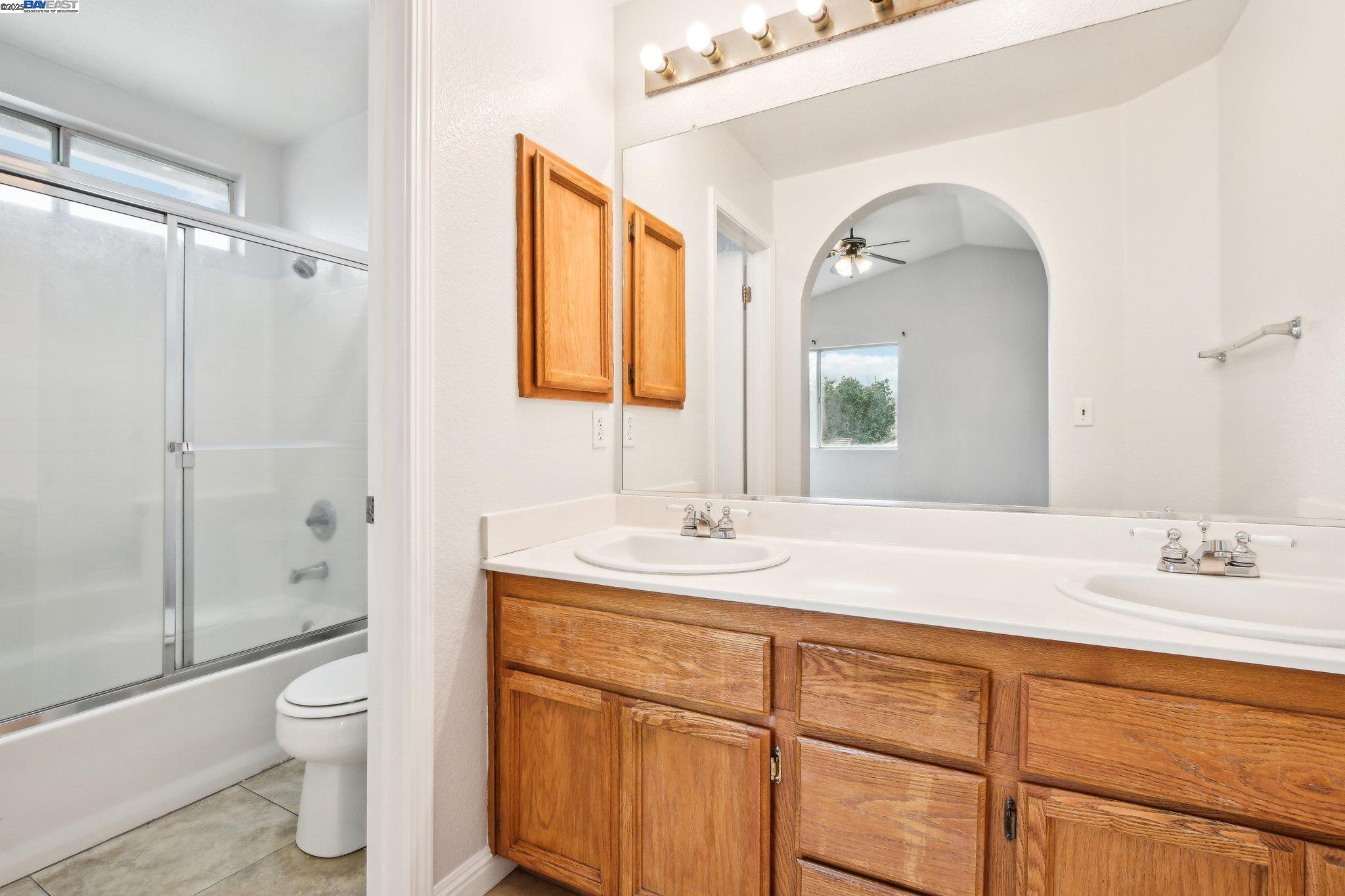 Detail Gallery Image 18 of 35 For 8935 Cypress View Way, Elk Grove,  CA 95758 - 4 Beds | 2/1 Baths