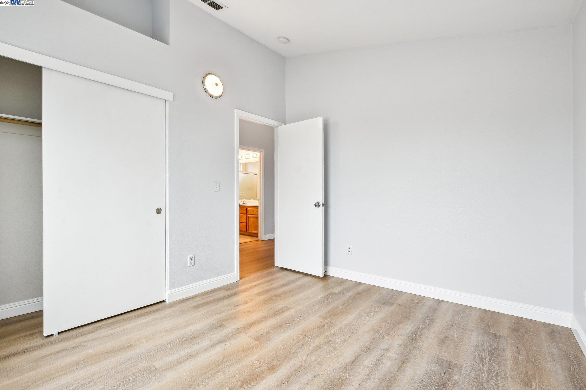 Detail Gallery Image 20 of 39 For 8935 Cypress View Way, Elk Grove,  CA 95758 - 4 Beds | 2/1 Baths