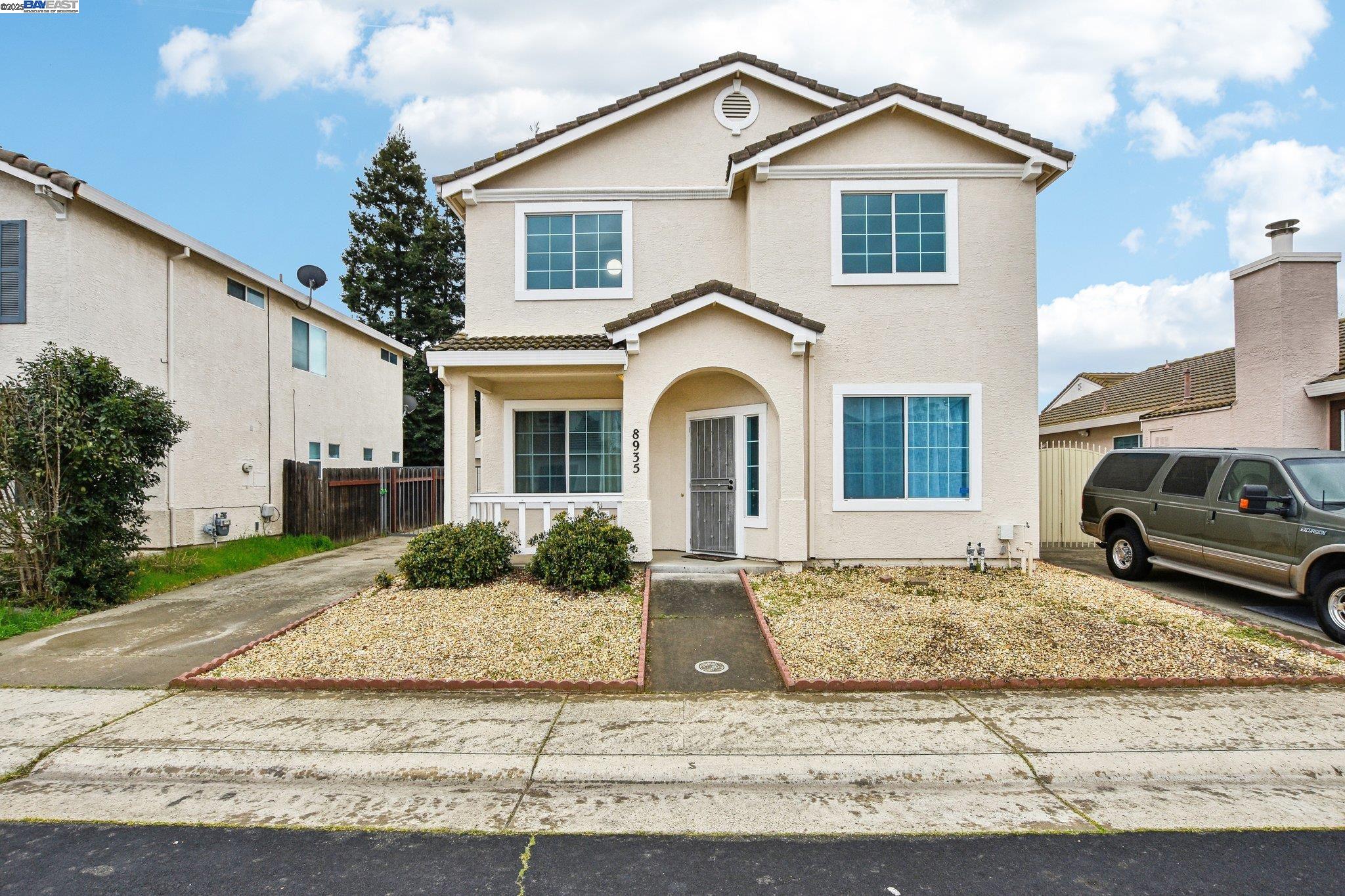 Detail Gallery Image 3 of 35 For 8935 Cypress View Way, Elk Grove,  CA 95758 - 4 Beds | 2/1 Baths