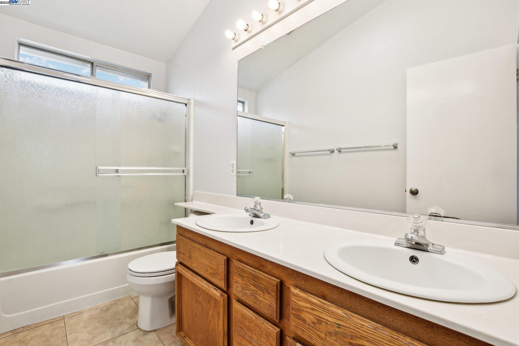 Detail Gallery Image 21 of 35 For 8935 Cypress View Way, Elk Grove,  CA 95758 - 4 Beds | 2/1 Baths