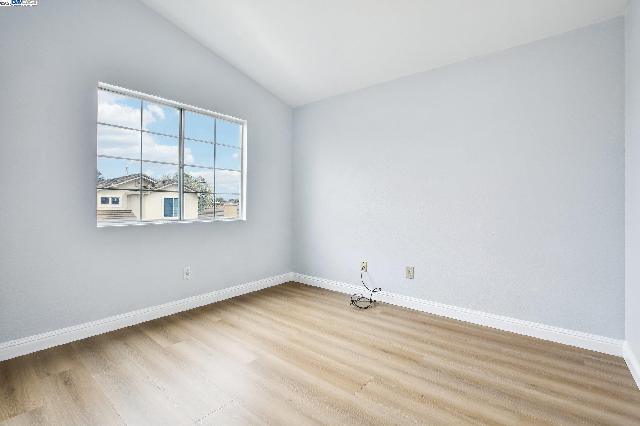 Detail Gallery Image 22 of 35 For 8935 Cypress View Way, Elk Grove,  CA 95758 - 4 Beds | 2/1 Baths
