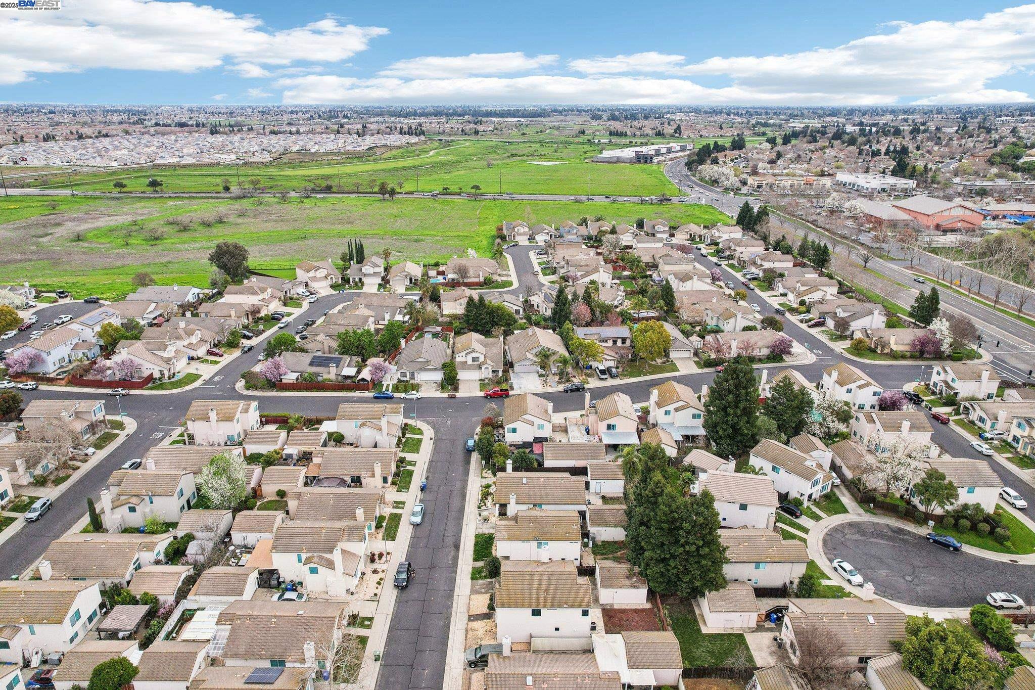 Detail Gallery Image 34 of 35 For 8935 Cypress View Way, Elk Grove,  CA 95758 - 4 Beds | 2/1 Baths