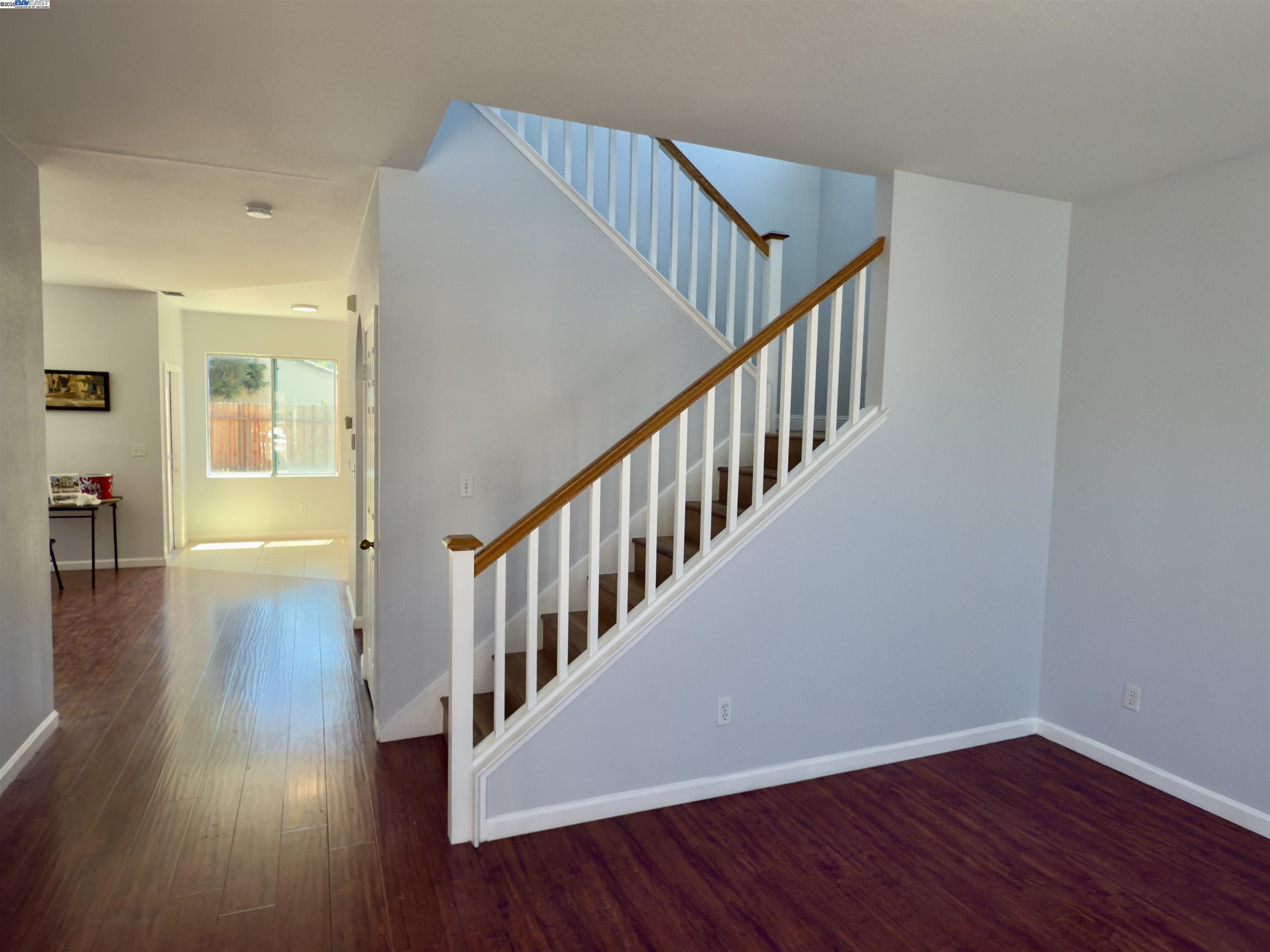 Detail Gallery Image 9 of 39 For 8935 Cypress View Way, Elk Grove,  CA 95758 - 4 Beds | 2/1 Baths