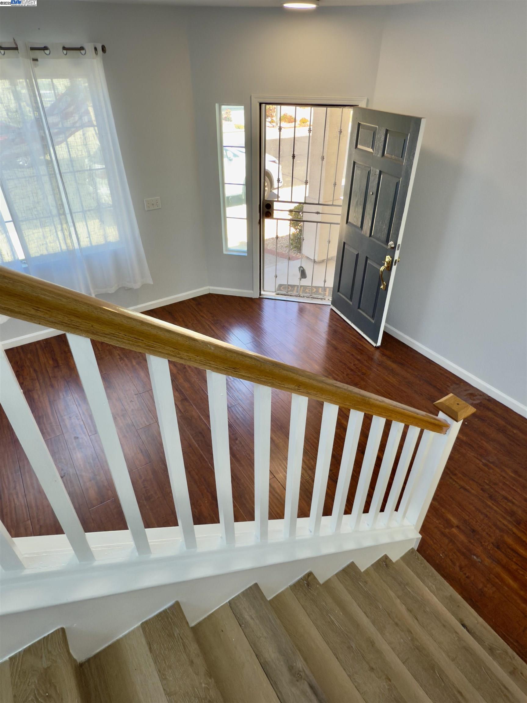 Detail Gallery Image 10 of 39 For 8935 Cypress View Way, Elk Grove,  CA 95758 - 4 Beds | 2/1 Baths