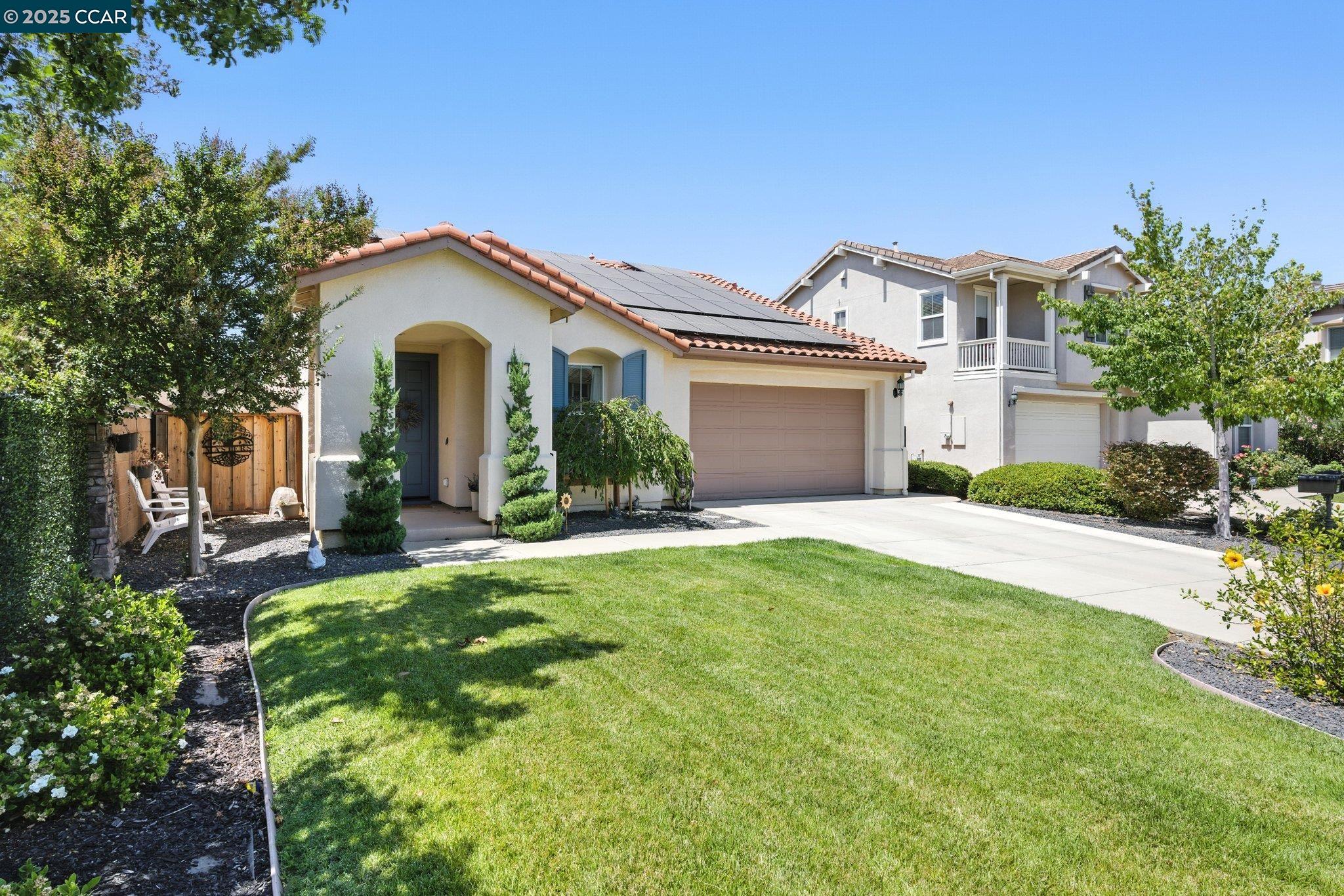 Detail Gallery Image 2 of 47 For 50 Safflower Ct, Oakley,  CA 94561 - 3 Beds | 2 Baths