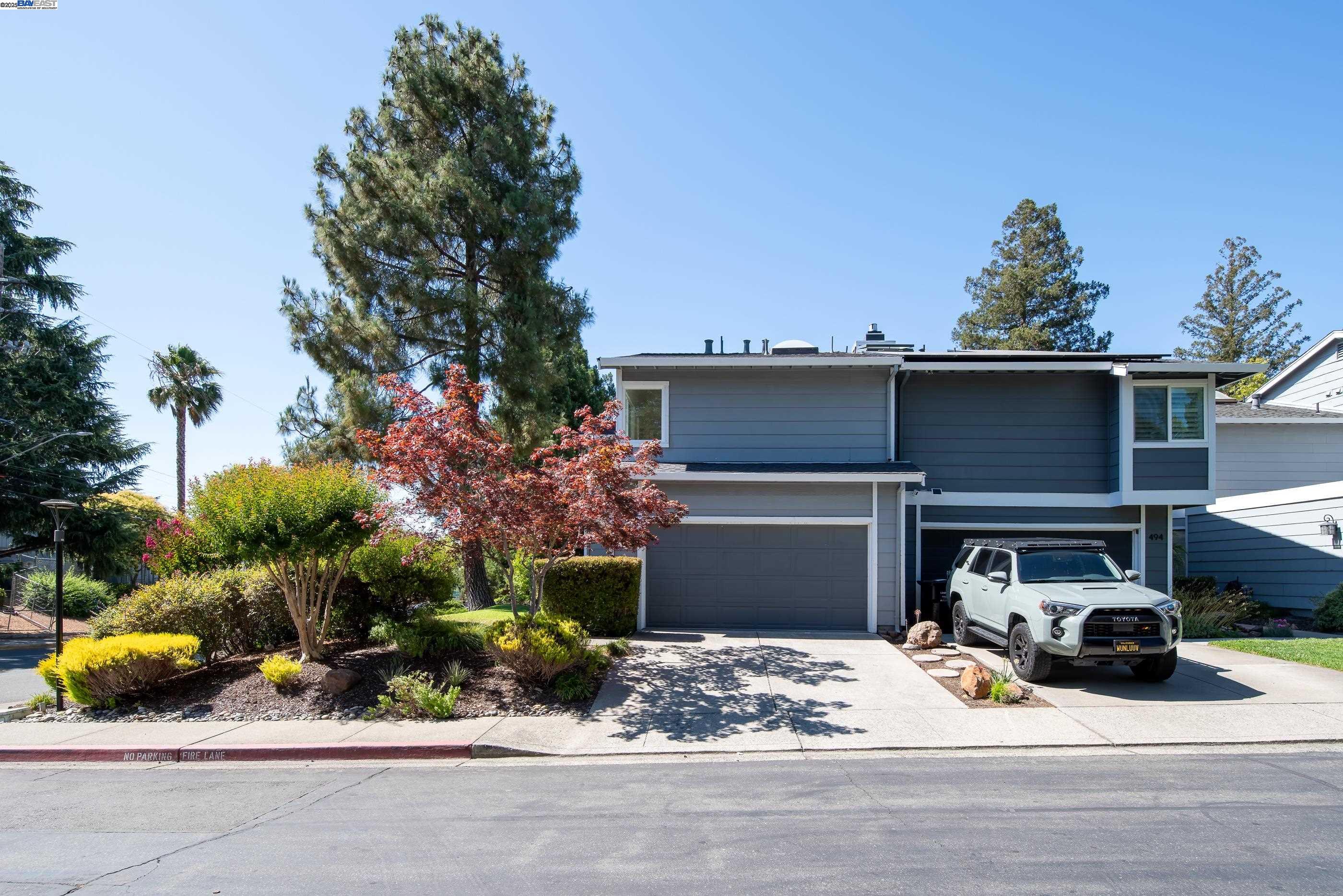 Detail Gallery Image 1 of 38 For 498 via Royal, Walnut Creek,  CA 94597 - 2 Beds | 2/1 Baths