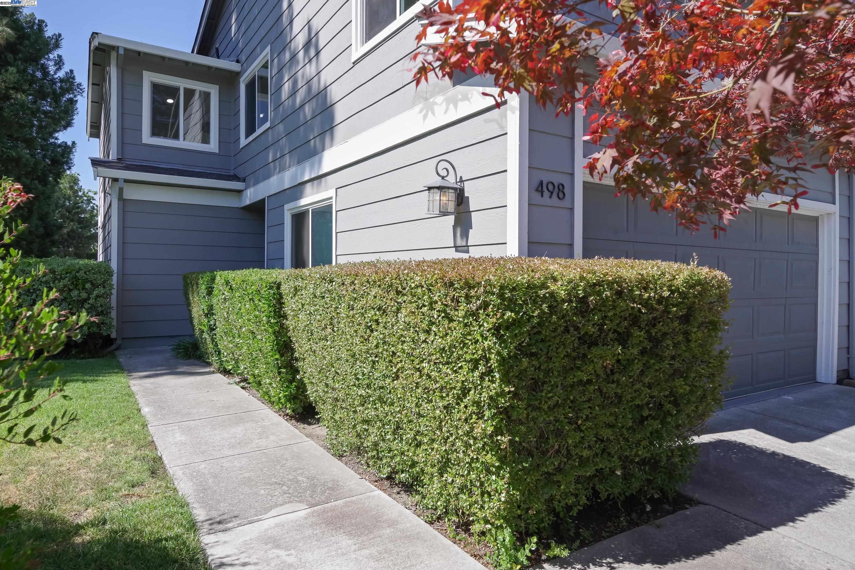 Detail Gallery Image 2 of 38 For 498 via Royal, Walnut Creek,  CA 94597 - 2 Beds | 2/1 Baths