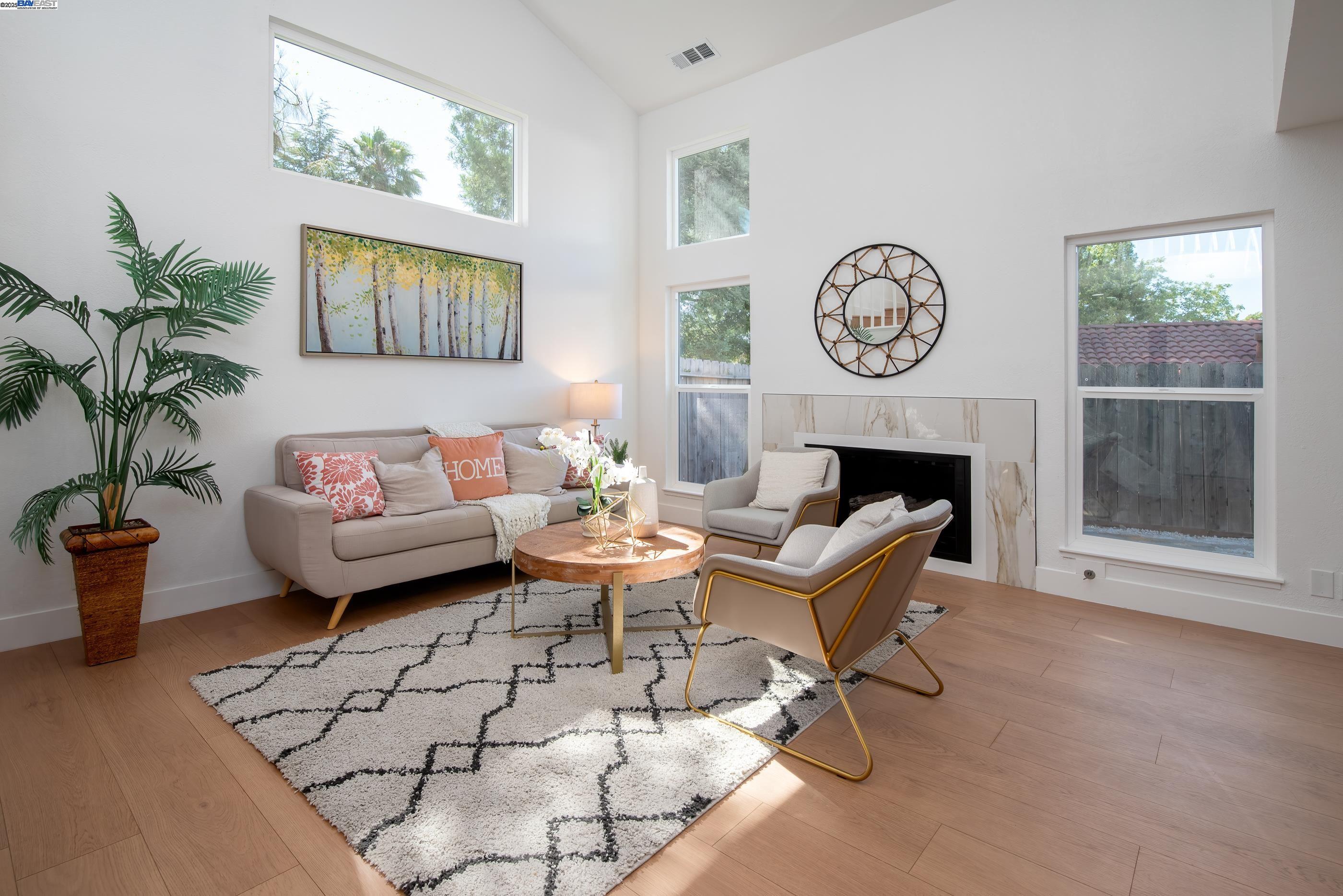 Detail Gallery Image 4 of 38 For 498 via Royal, Walnut Creek,  CA 94597 - 2 Beds | 2/1 Baths