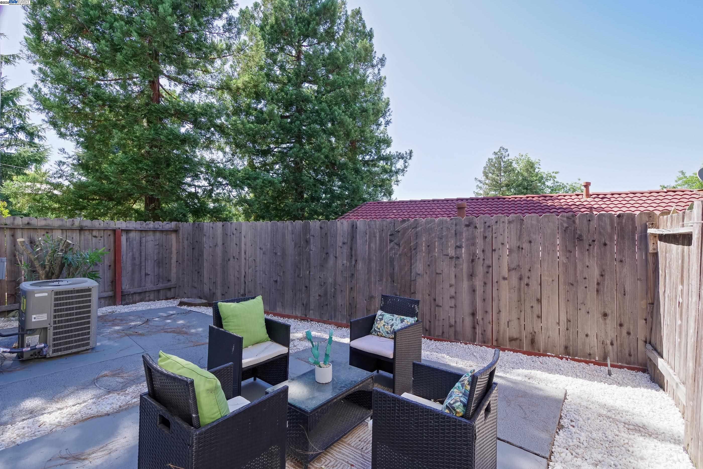 Detail Gallery Image 32 of 38 For 498 via Royal, Walnut Creek,  CA 94597 - 2 Beds | 2/1 Baths