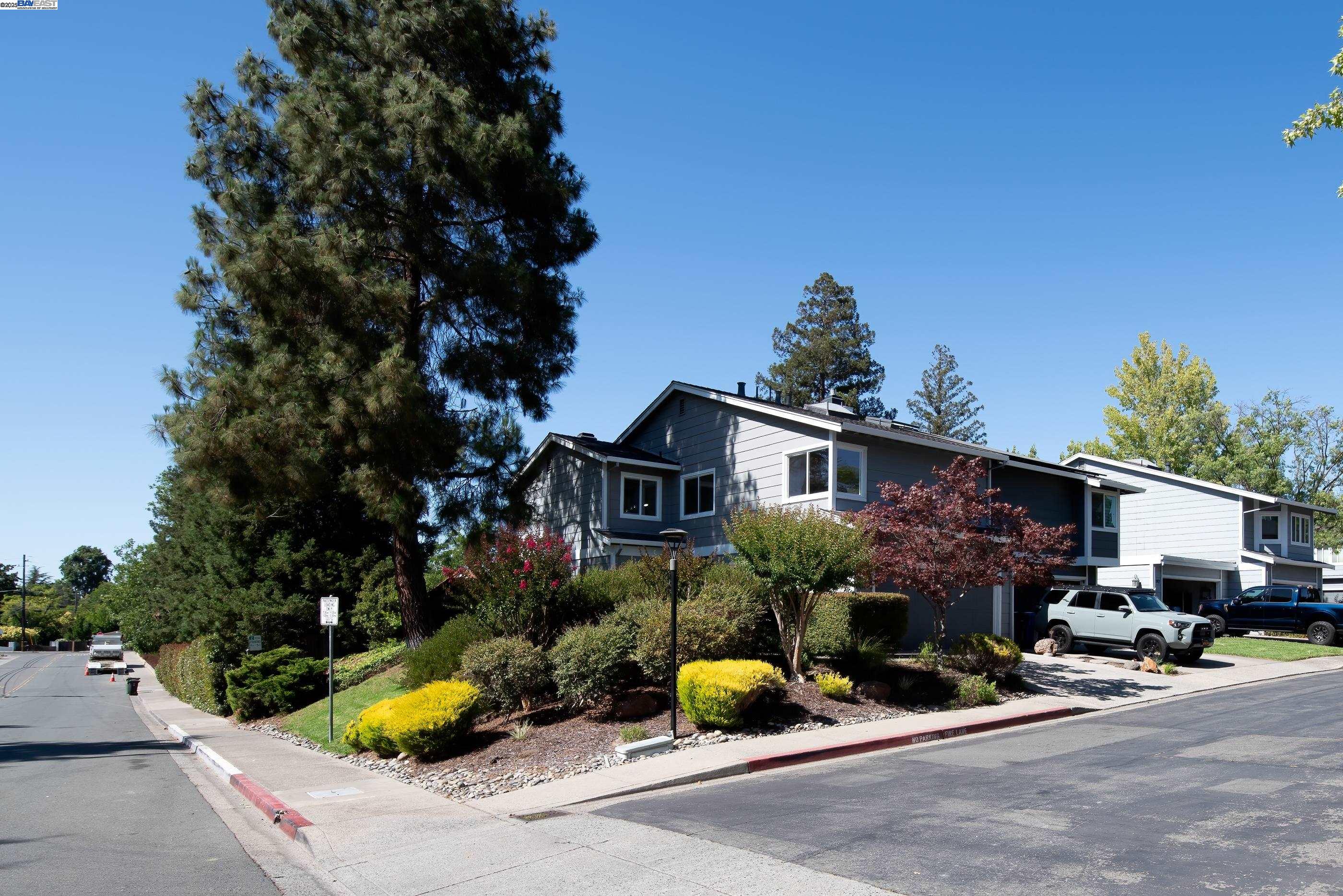 Detail Gallery Image 36 of 38 For 498 via Royal, Walnut Creek,  CA 94597 - 2 Beds | 2/1 Baths