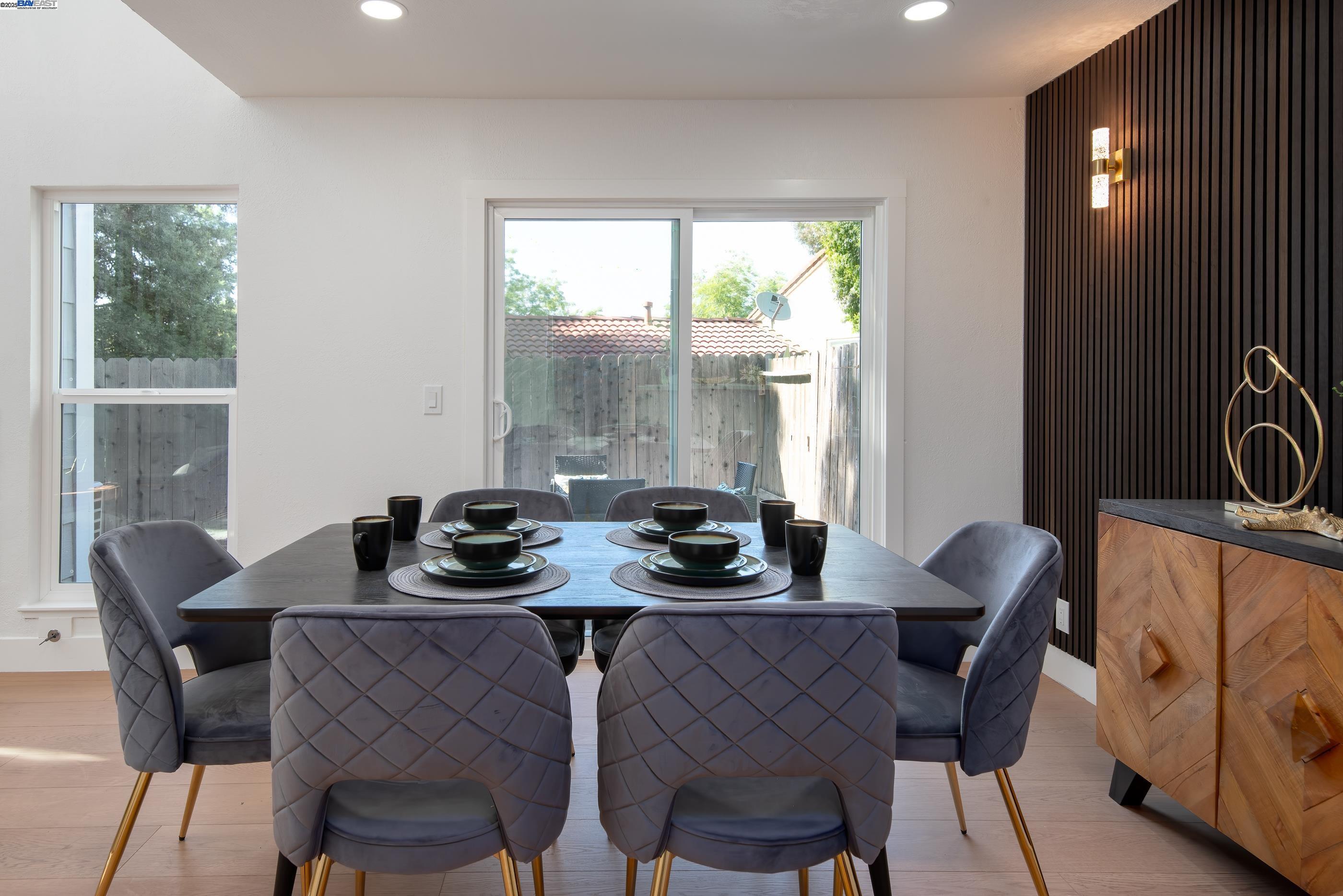 Detail Gallery Image 8 of 38 For 498 via Royal, Walnut Creek,  CA 94597 - 2 Beds | 2/1 Baths