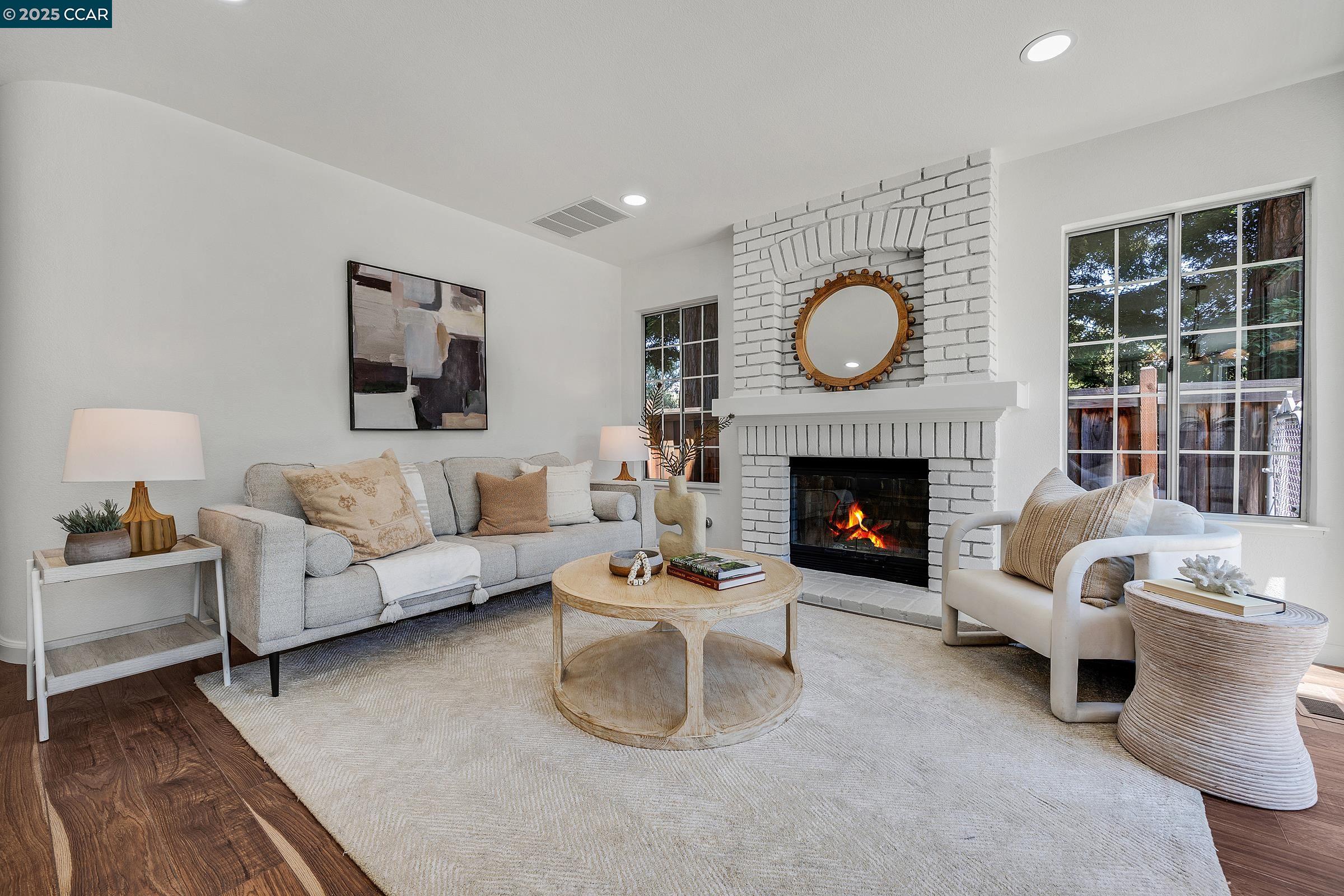 Detail Gallery Image 14 of 54 For 1373 Fountain Springs Cir, Danville,  CA 94526 - 4 Beds | 3 Baths