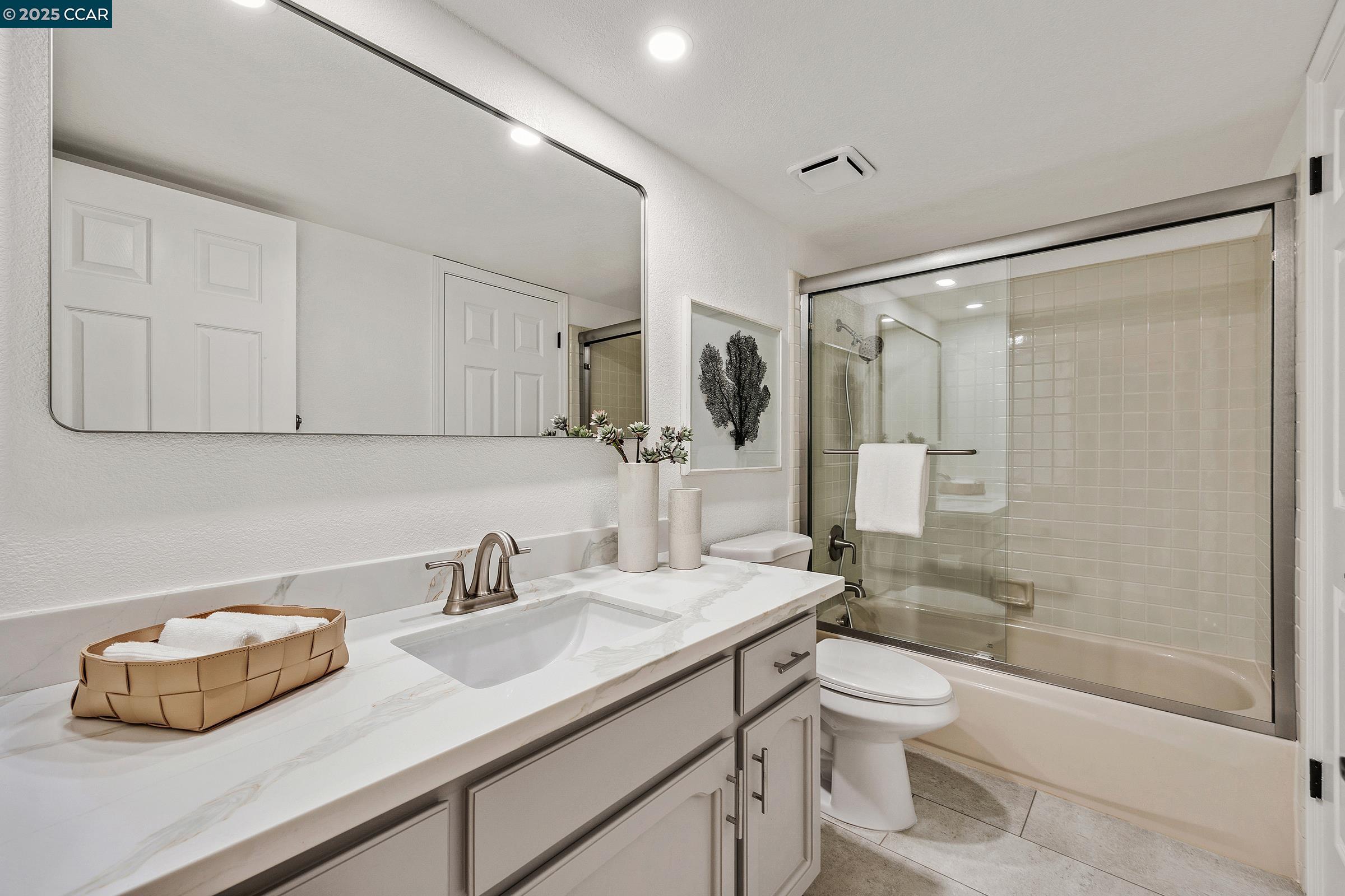 Detail Gallery Image 19 of 54 For 1373 Fountain Springs Cir, Danville,  CA 94526 - 4 Beds | 3 Baths