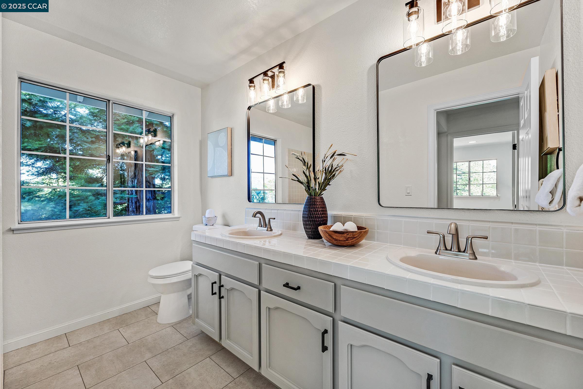 Detail Gallery Image 28 of 54 For 1373 Fountain Springs Cir, Danville,  CA 94526 - 4 Beds | 3 Baths