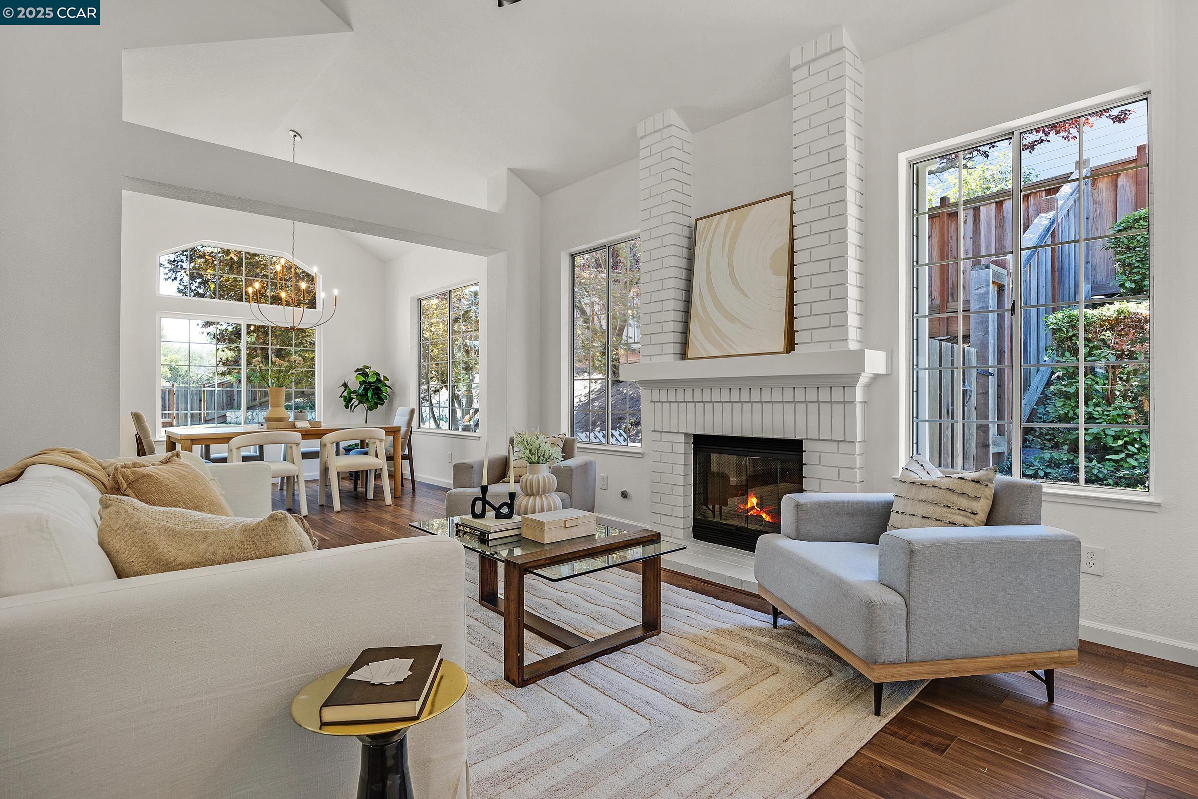 Detail Gallery Image 4 of 54 For 1373 Fountain Springs Cir, Danville,  CA 94526 - 4 Beds | 3 Baths