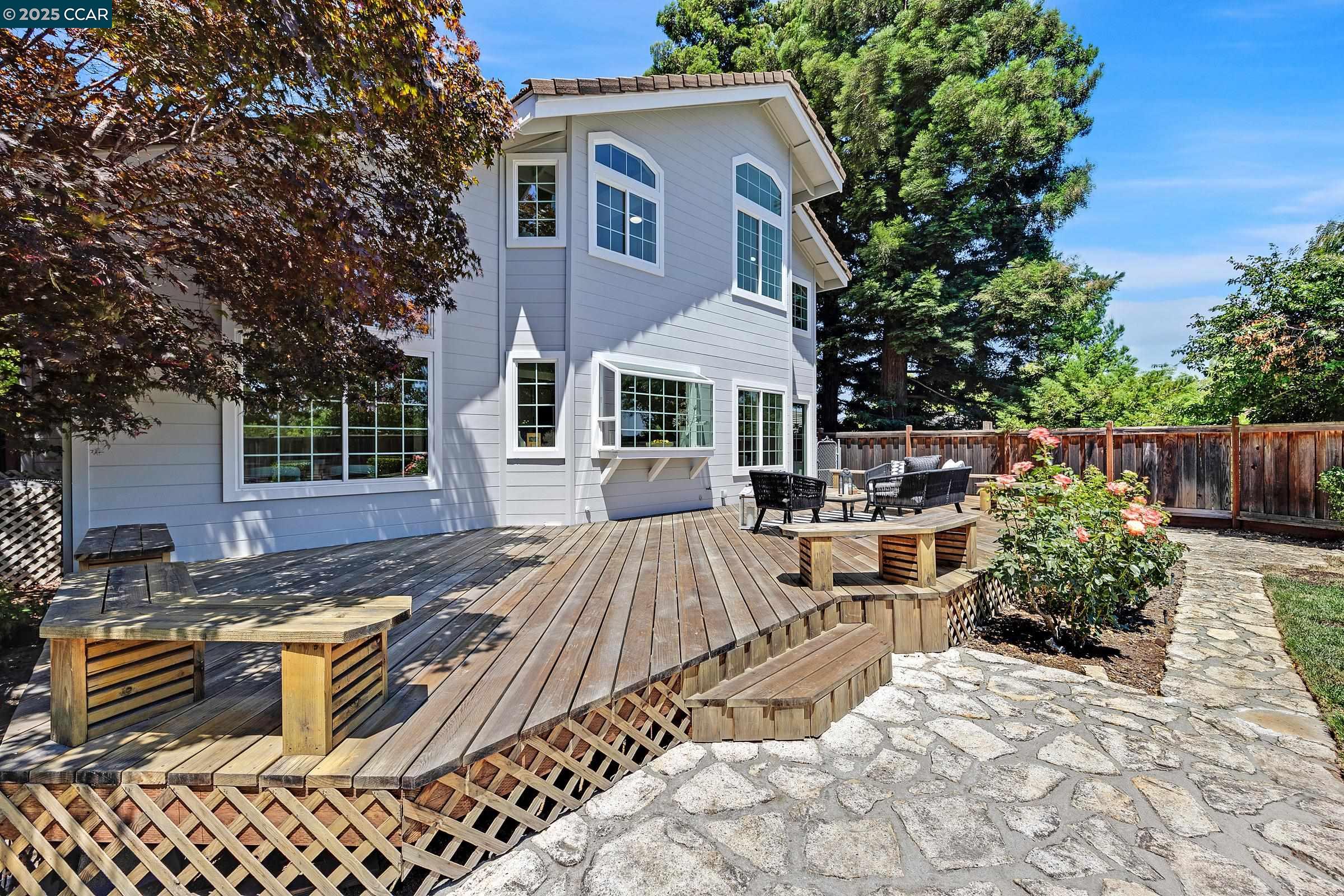Detail Gallery Image 33 of 54 For 1373 Fountain Springs Cir, Danville,  CA 94526 - 4 Beds | 3 Baths