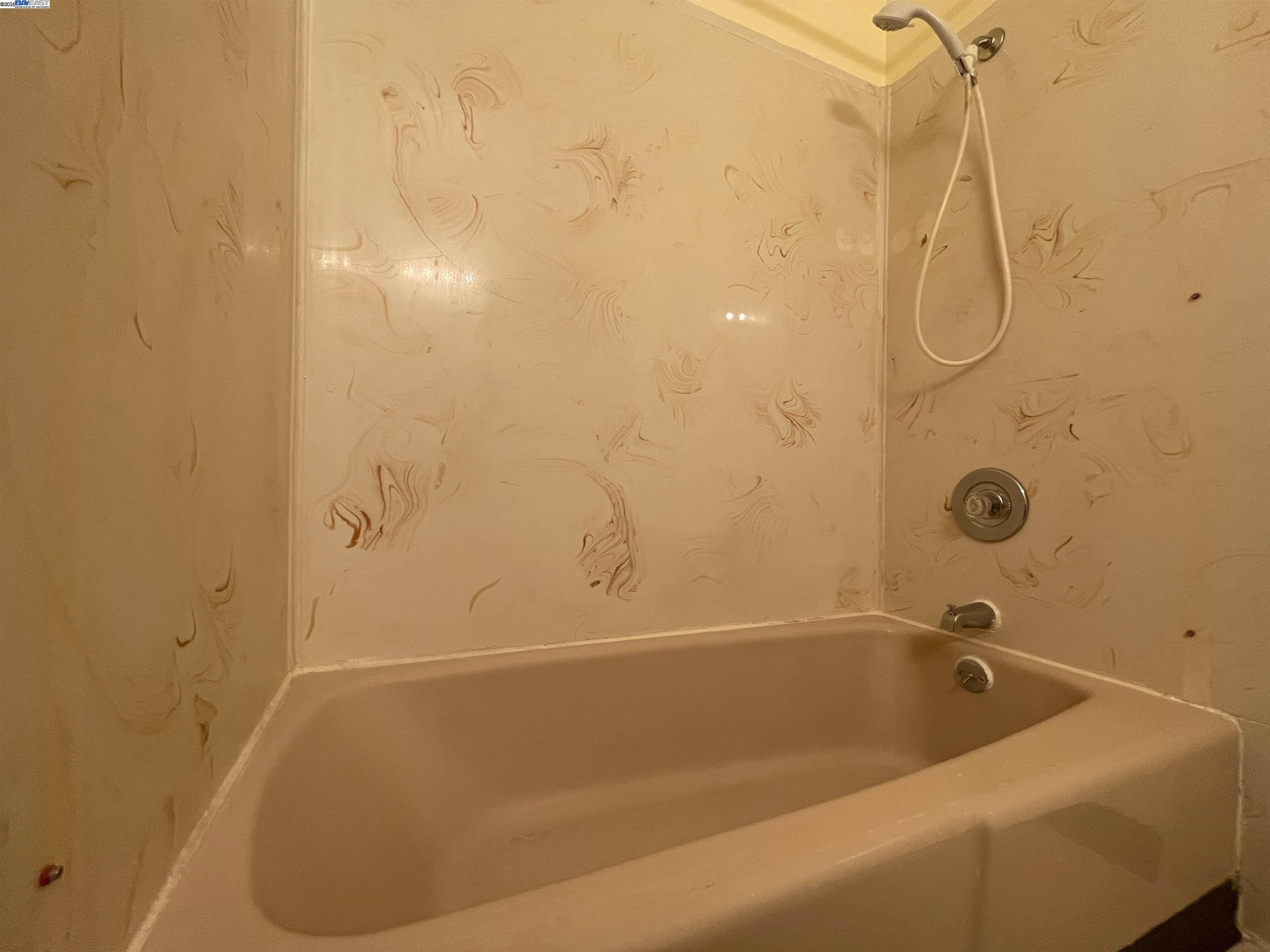 Detail Gallery Image 17 of 28 For 965 Shorepoint Ct #200, Alameda,  CA 94501 - 1 Beds | 1/1 Baths