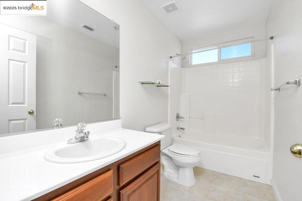 Detail Gallery Image 22 of 35 For 4619 Menona Court, Antioch,  CA 94531-9417 - 4 Beds | 2/1 Baths