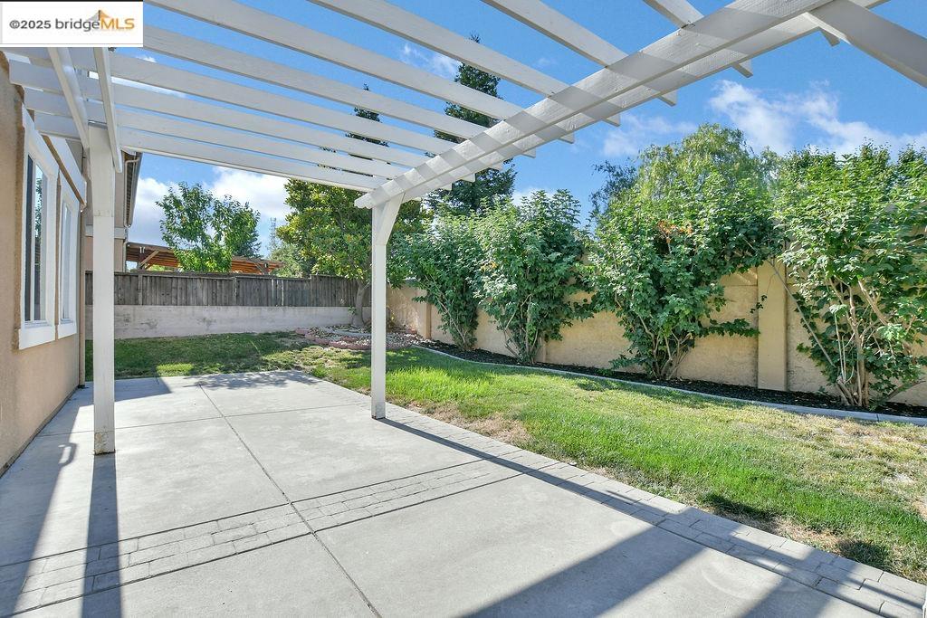 Detail Gallery Image 30 of 35 For 4619 Menona Court, Antioch,  CA 94531-9417 - 4 Beds | 2/1 Baths