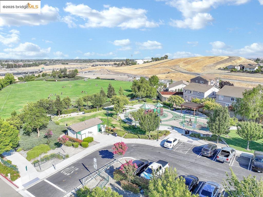 Detail Gallery Image 4 of 35 For 4619 Menona Court, Antioch,  CA 94531-9417 - 4 Beds | 2/1 Baths
